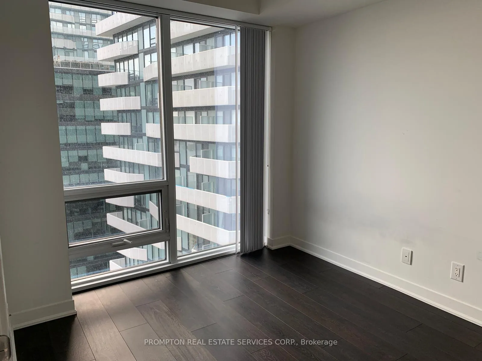 Photo 5 of Unit 4410, 88 Harbour Street, Toronto, Waterfront Communities — HOMEH