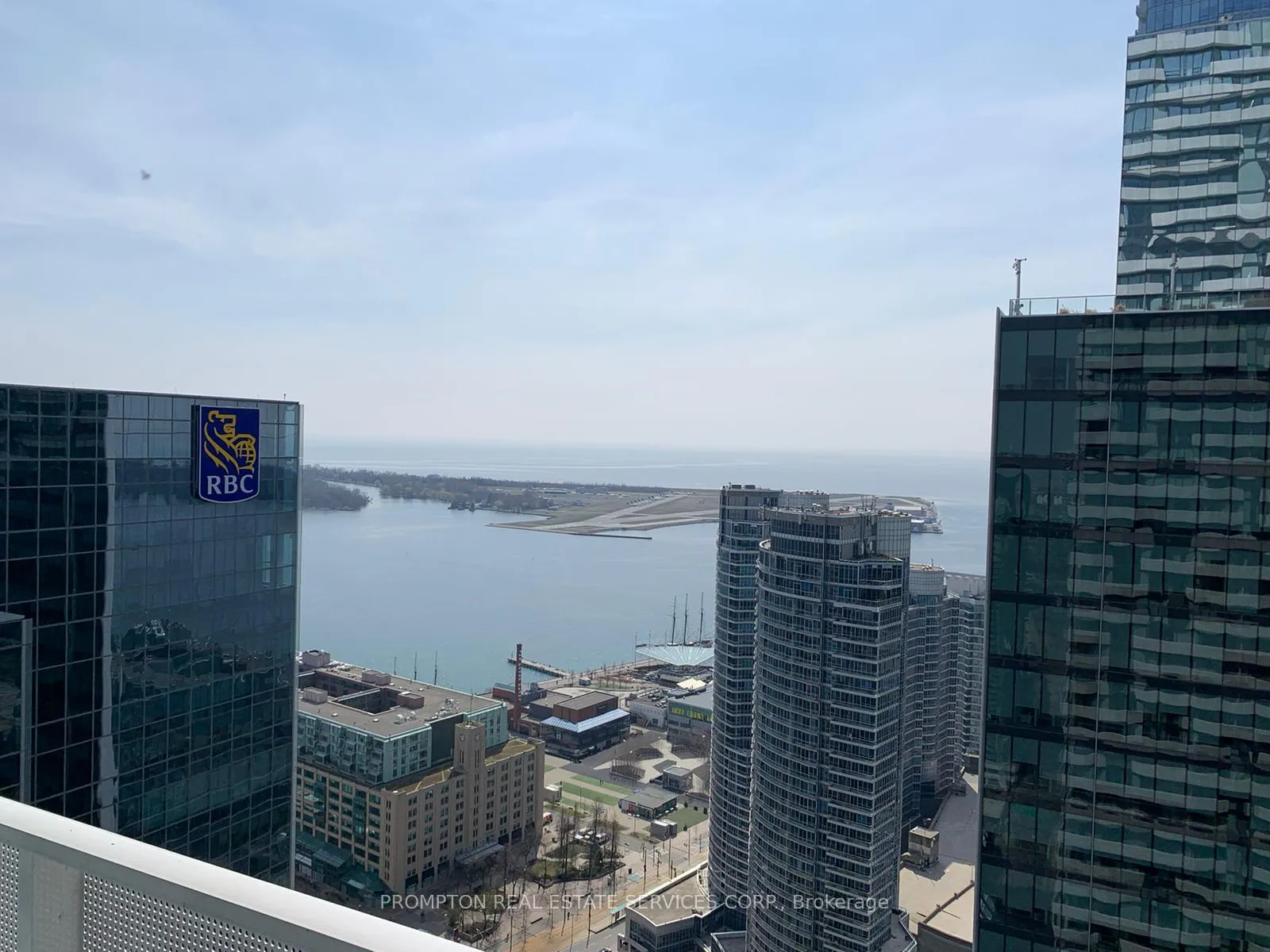 Photo 12 of Unit 4410, 88 Harbour Street, Toronto, Waterfront Communities — HOMEH