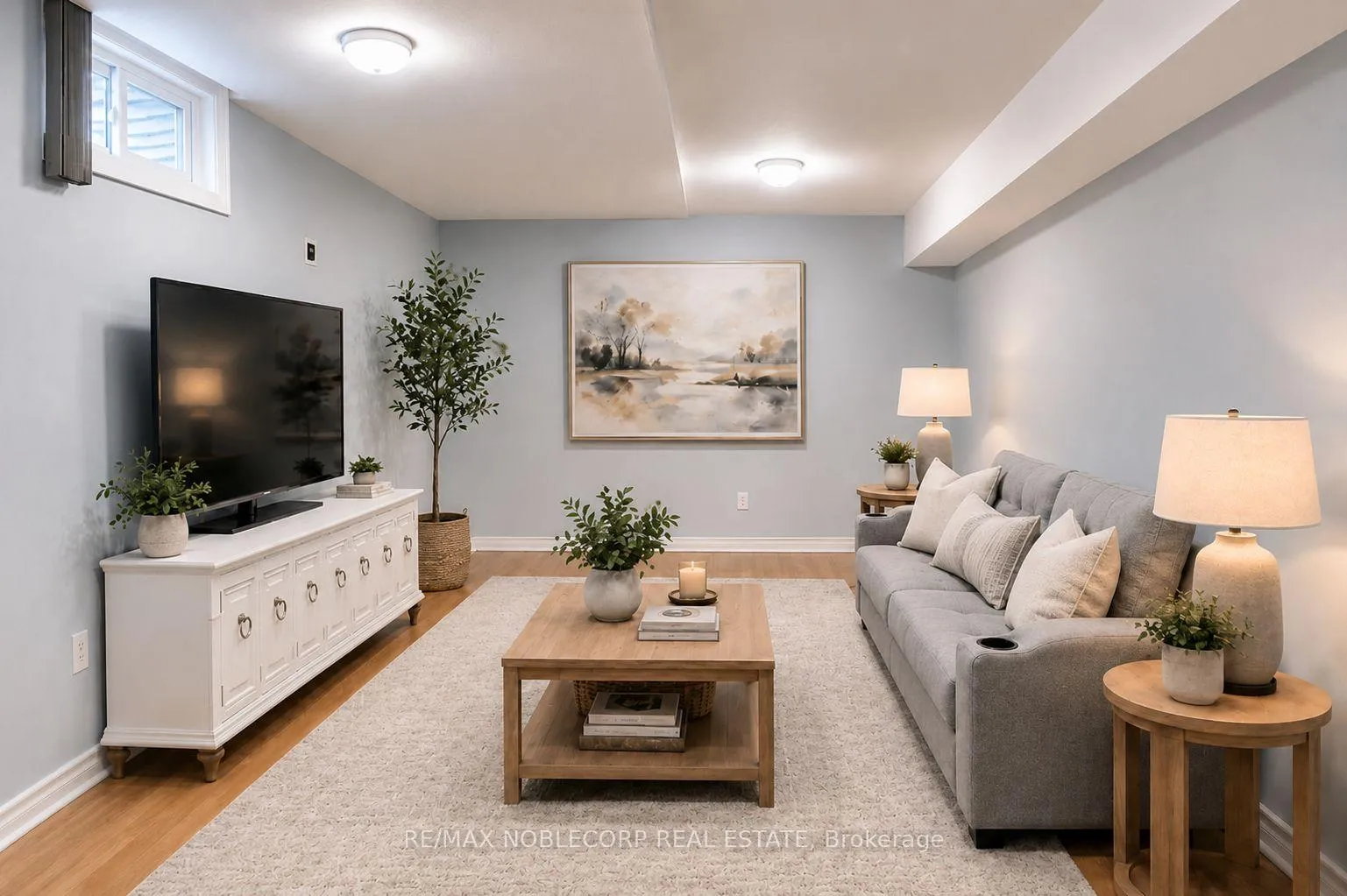 Photo 7 of 62 Pavin Crescent, Caledon, Bolton East — HOMEH