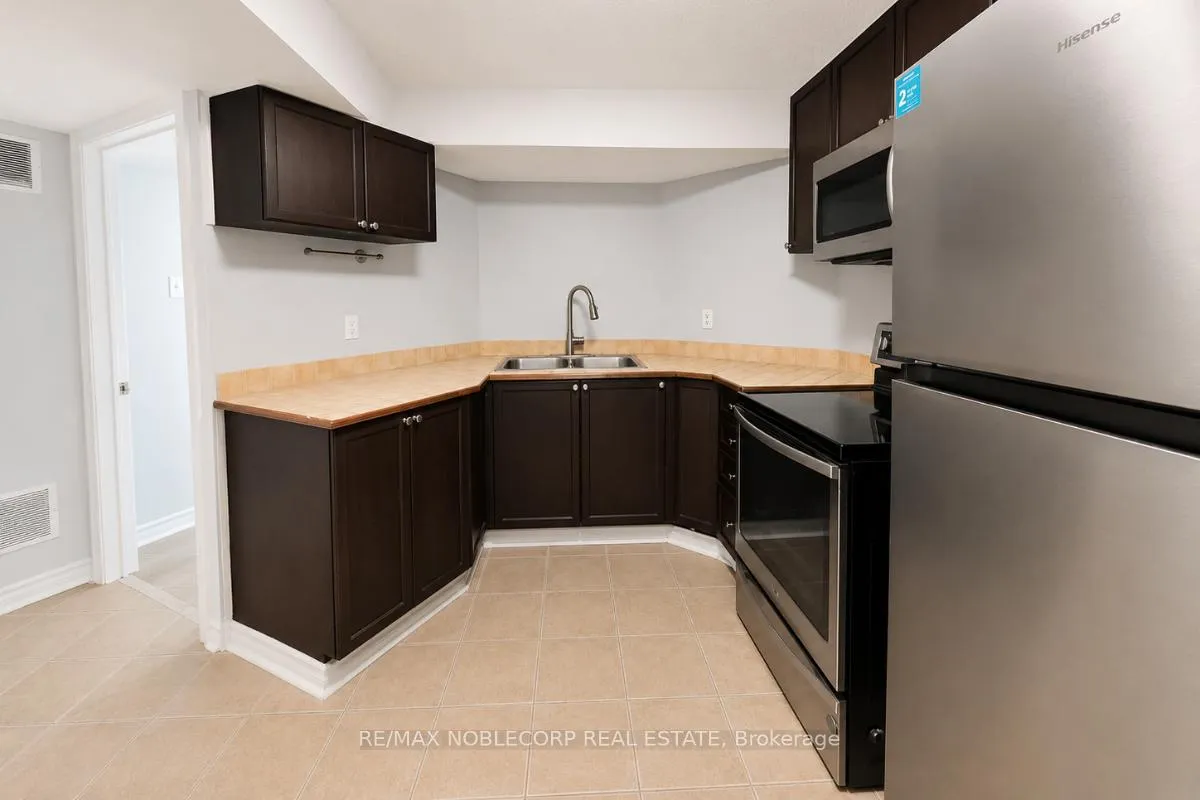 Photo 13 of 62 Pavin Crescent, Caledon, Bolton East — HOMEH
