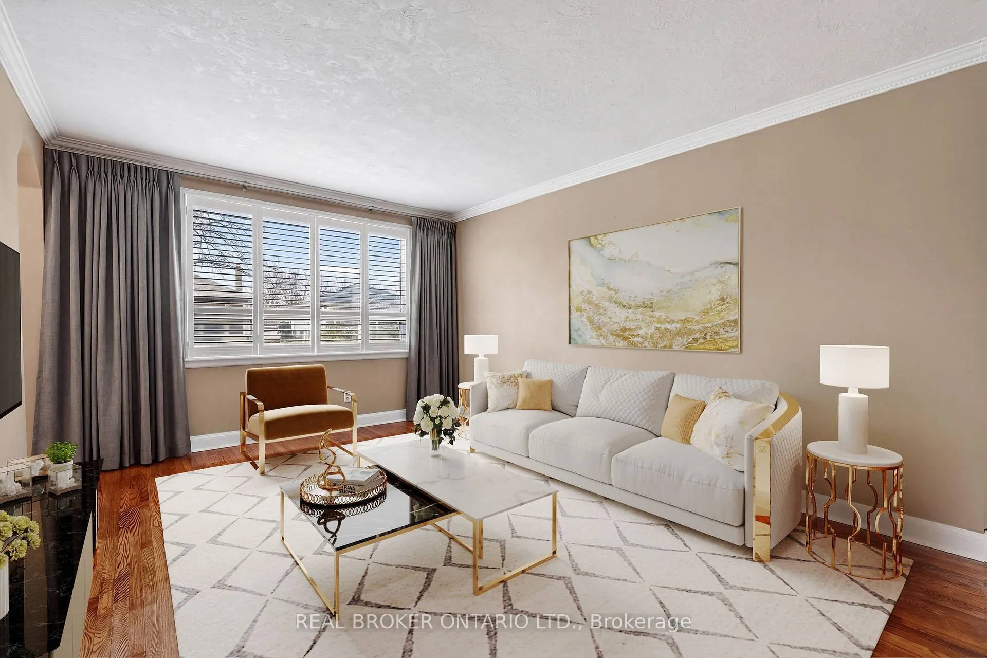 Photo 3 of 379 Talbot Street, Hamilton, McQuesten — HOMEH