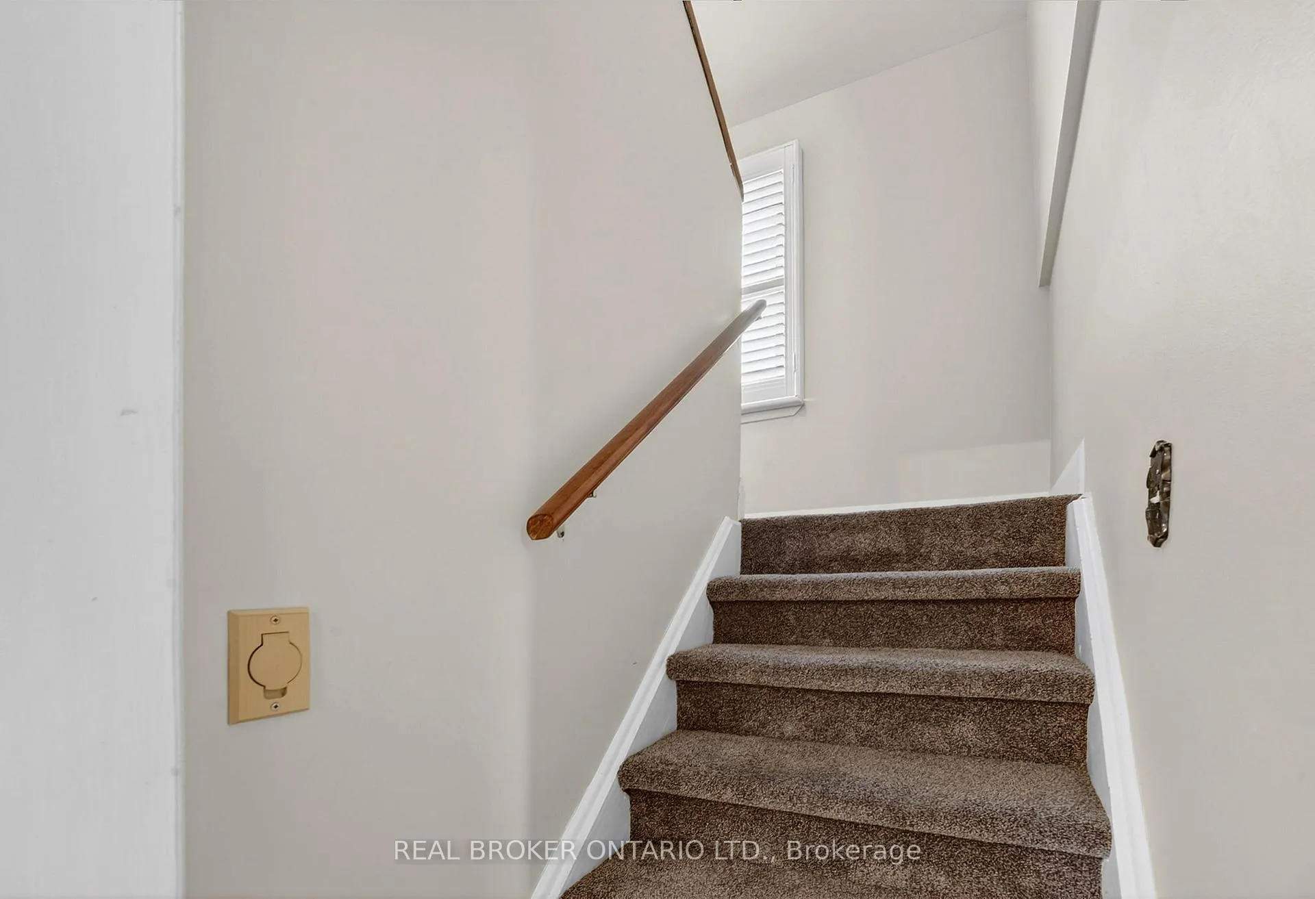 Photo 12 of 379 Talbot Street, Hamilton, McQuesten — HOMEH