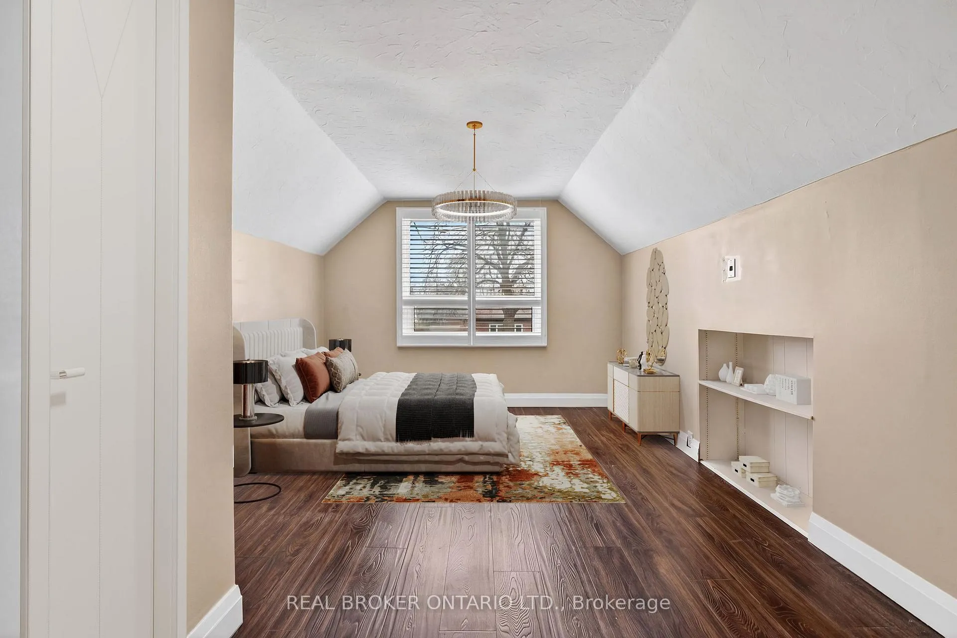 Photo 13 of 379 Talbot Street, Hamilton, McQuesten — HOMEH