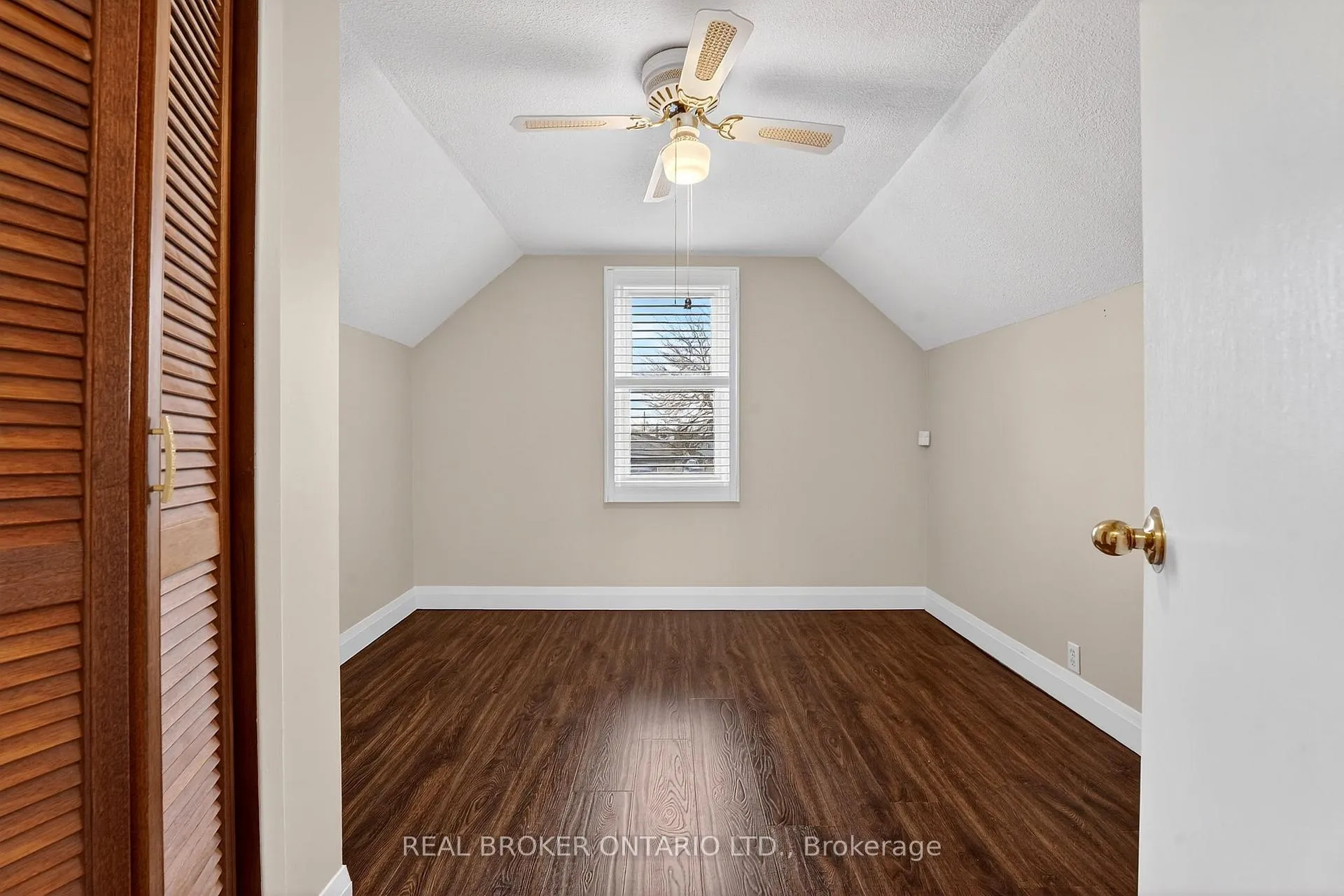 Photo 15 of 379 Talbot Street, Hamilton, McQuesten — HOMEH