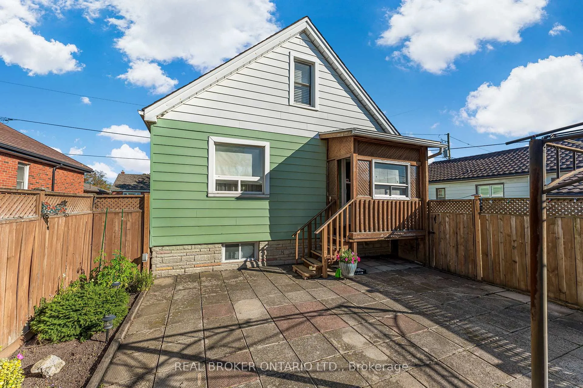 Photo 23 of 379 Talbot Street, Hamilton, McQuesten — HOMEH
