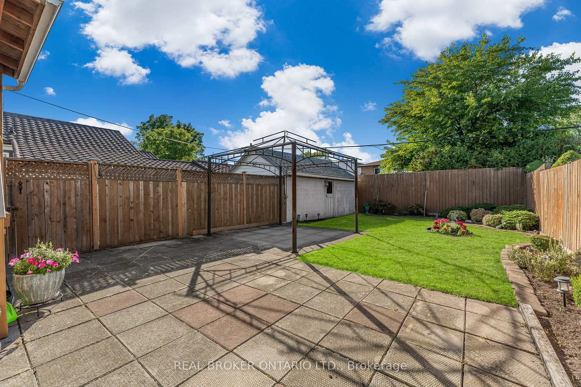 Photo 25 of 379 Talbot Street, Hamilton, McQuesten — HOMEH