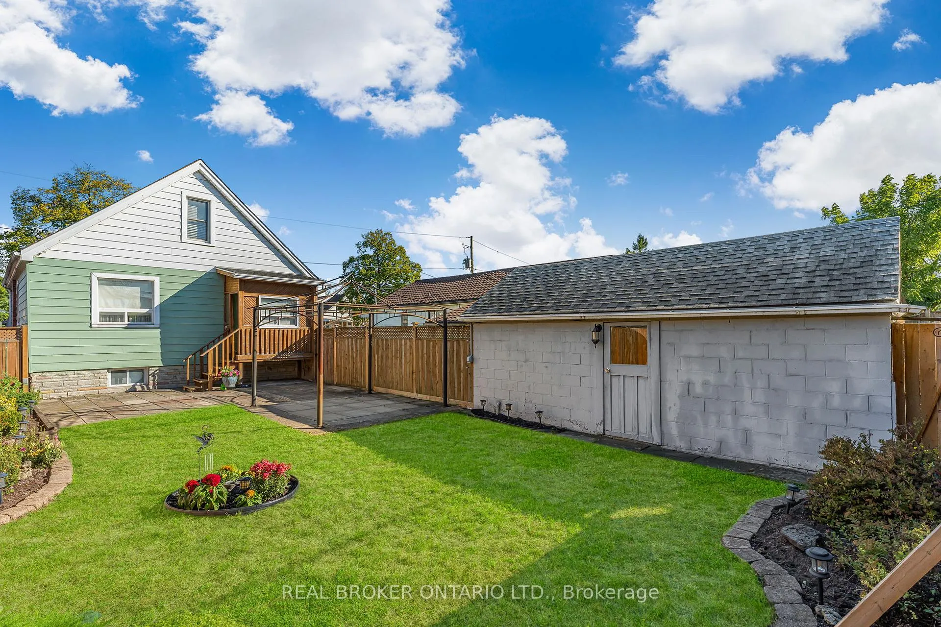 Photo 28 of 379 Talbot Street, Hamilton, McQuesten — HOMEH