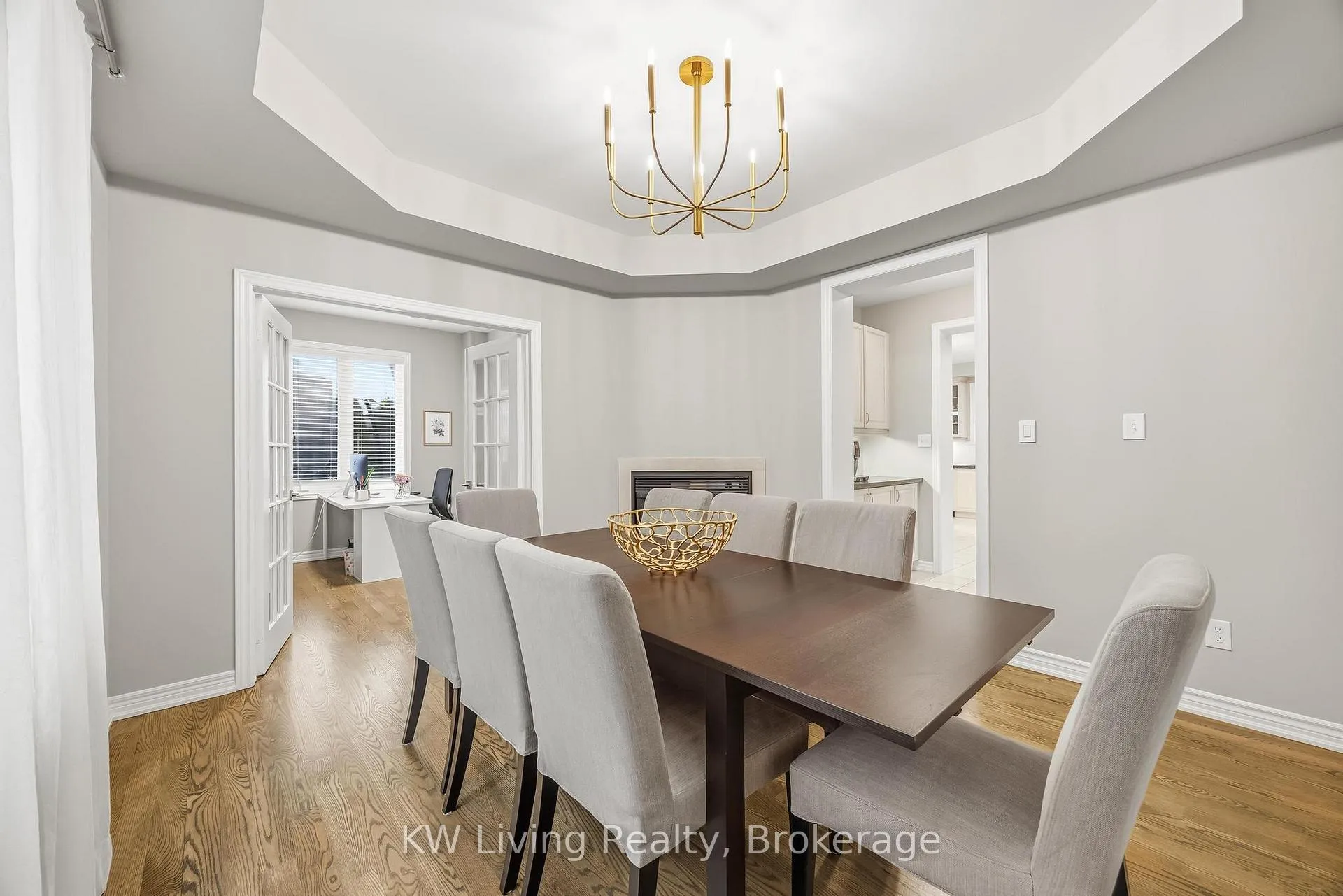 Photo 16 of 2327 Gladacres Lane E, Oakville, Westmount — HOMEH