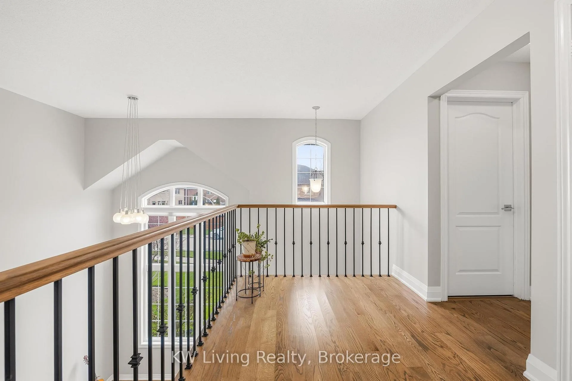 Photo 19 of 2327 Gladacres Lane E, Oakville, Westmount — HOMEH