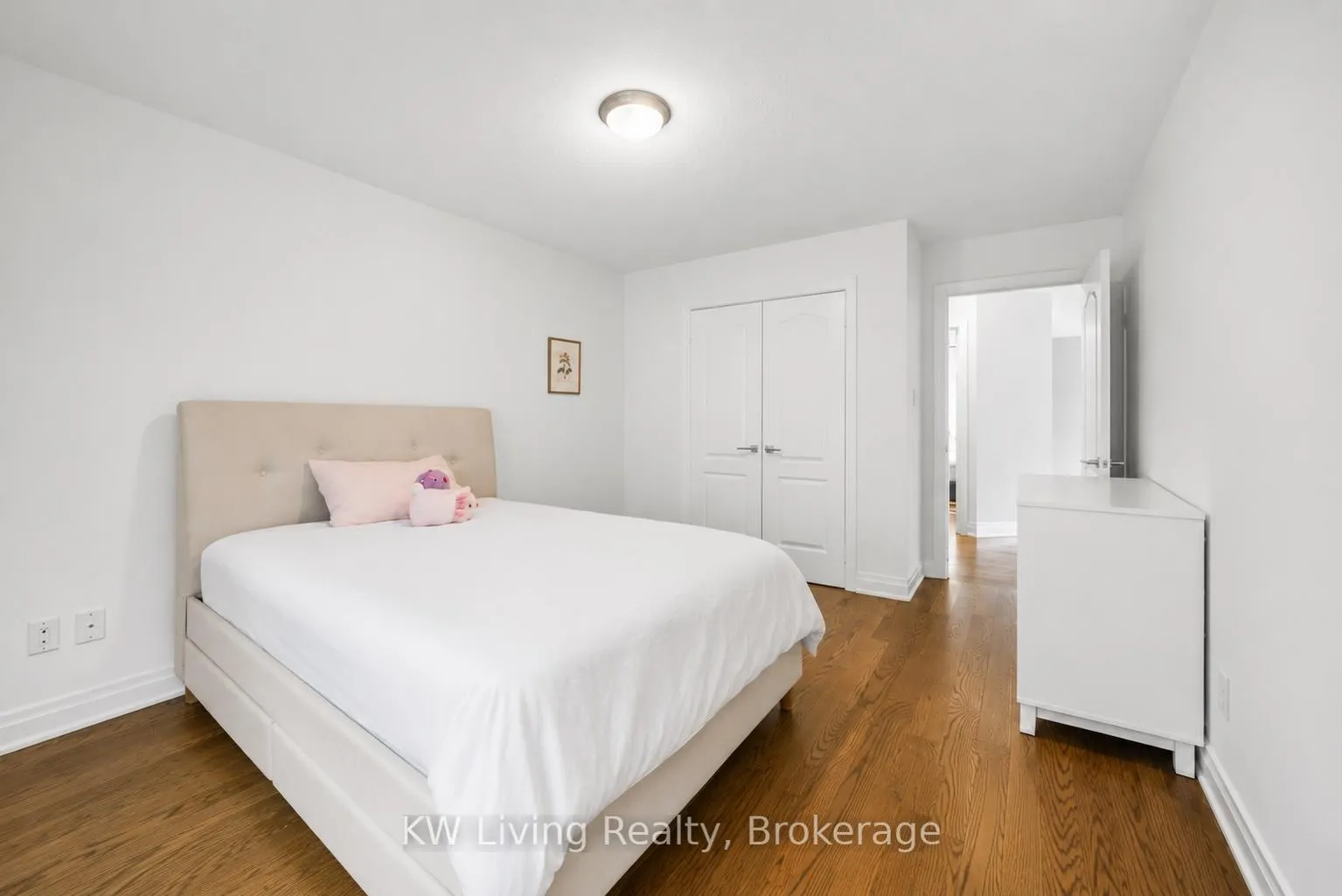 Photo 26 of 2327 Gladacres Lane E, Oakville, Westmount — HOMEH