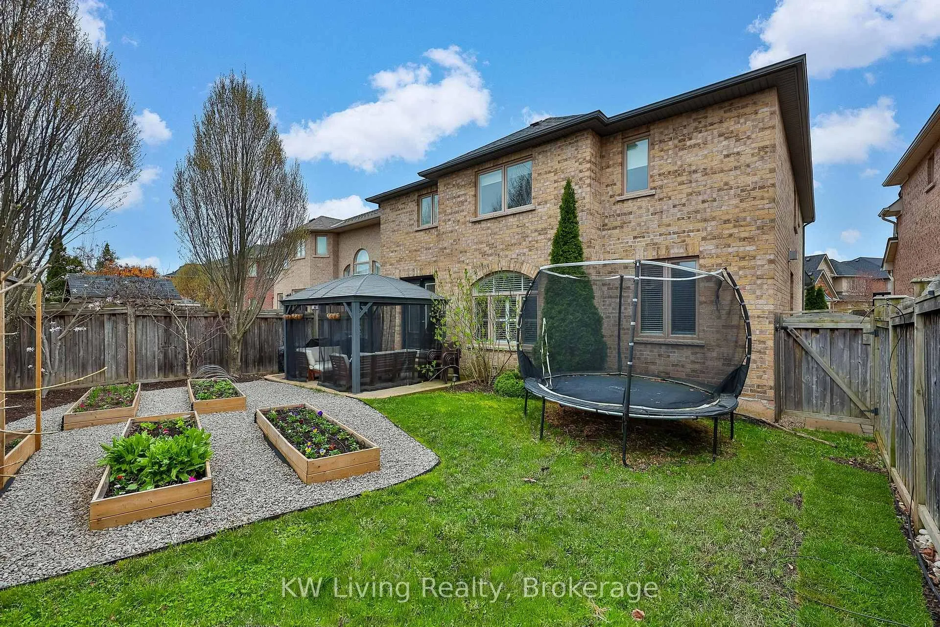 Photo 37 of 2327 Gladacres Lane E, Oakville, Westmount — HOMEH