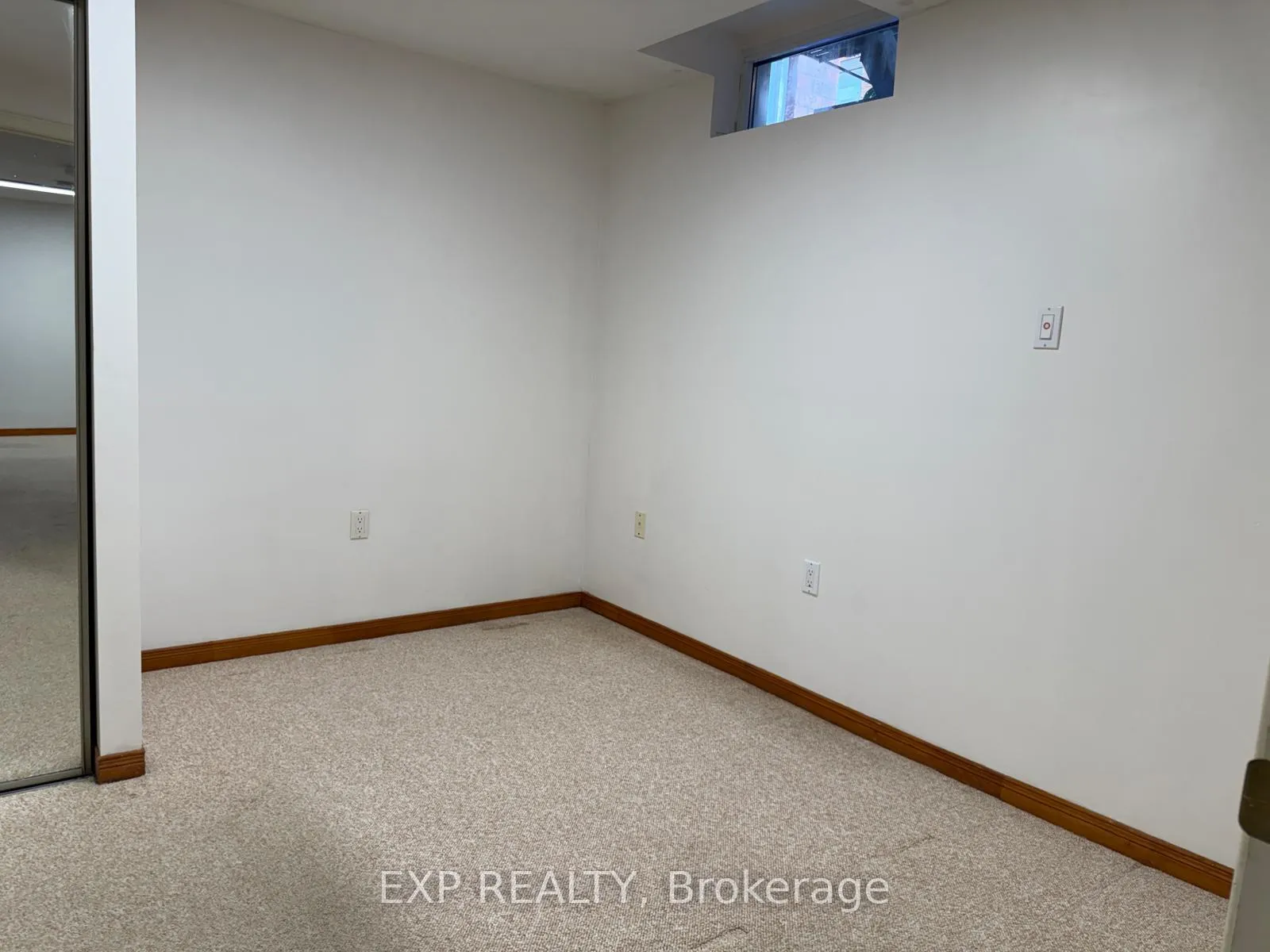 Photo 5 of Unit Basement, 308 Evergreen Crescent, Oakville, Wedgewood Creek — HOMEH