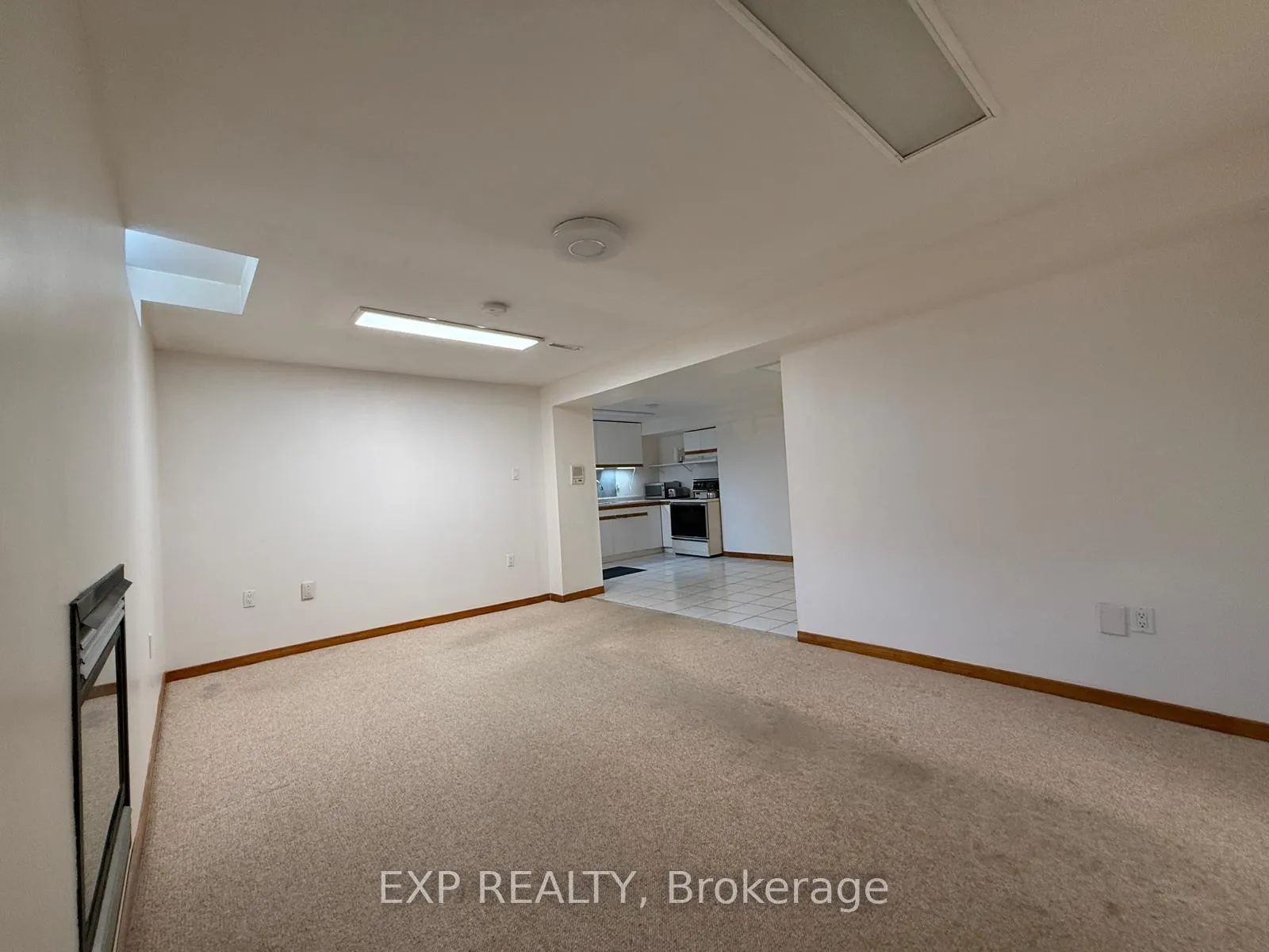 Photo 7 of Unit Basement, 308 Evergreen Crescent, Oakville, Wedgewood Creek — HOMEH