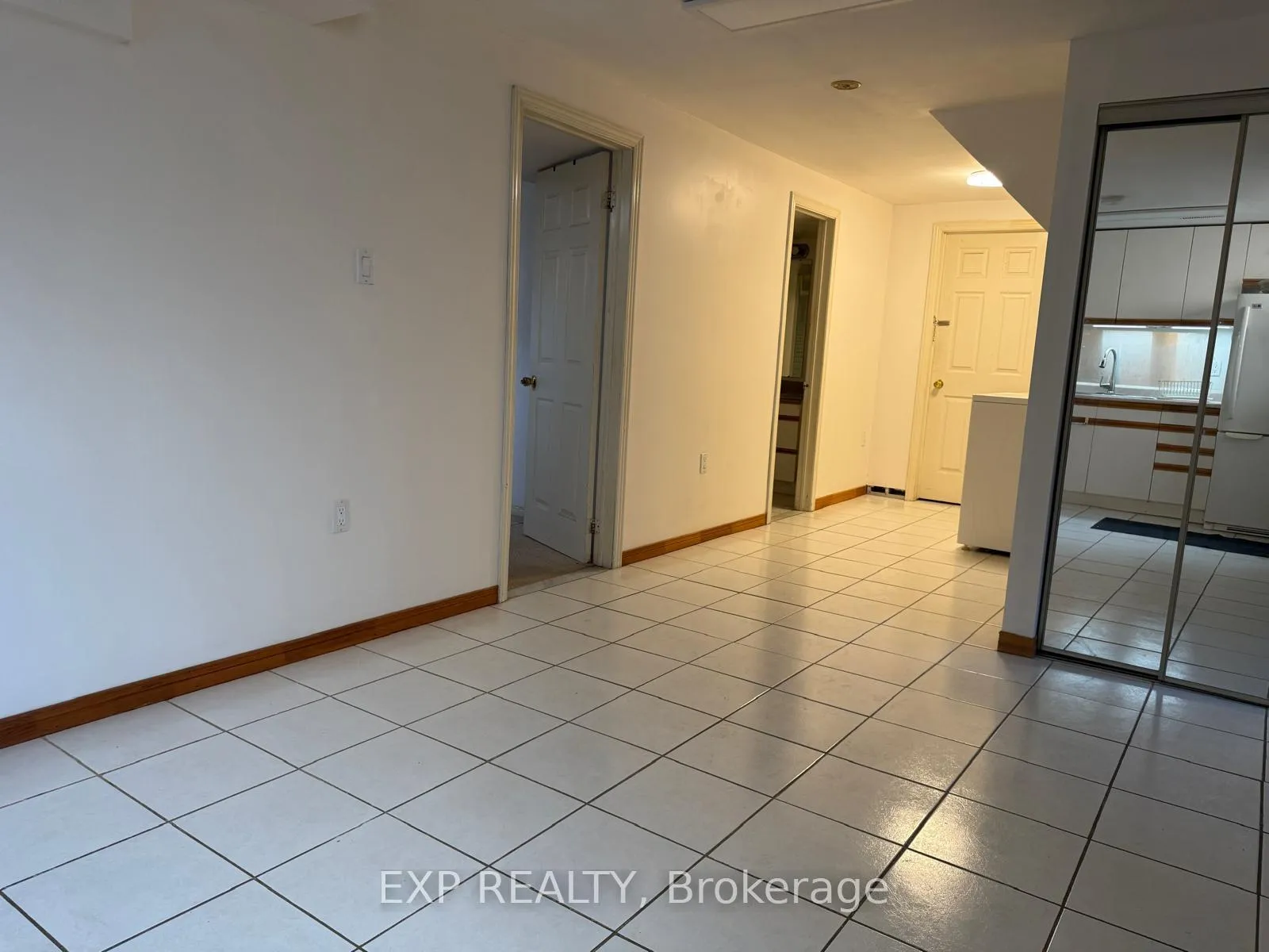 Photo 11 of Unit Basement, 308 Evergreen Crescent, Oakville, Wedgewood Creek — HOMEH