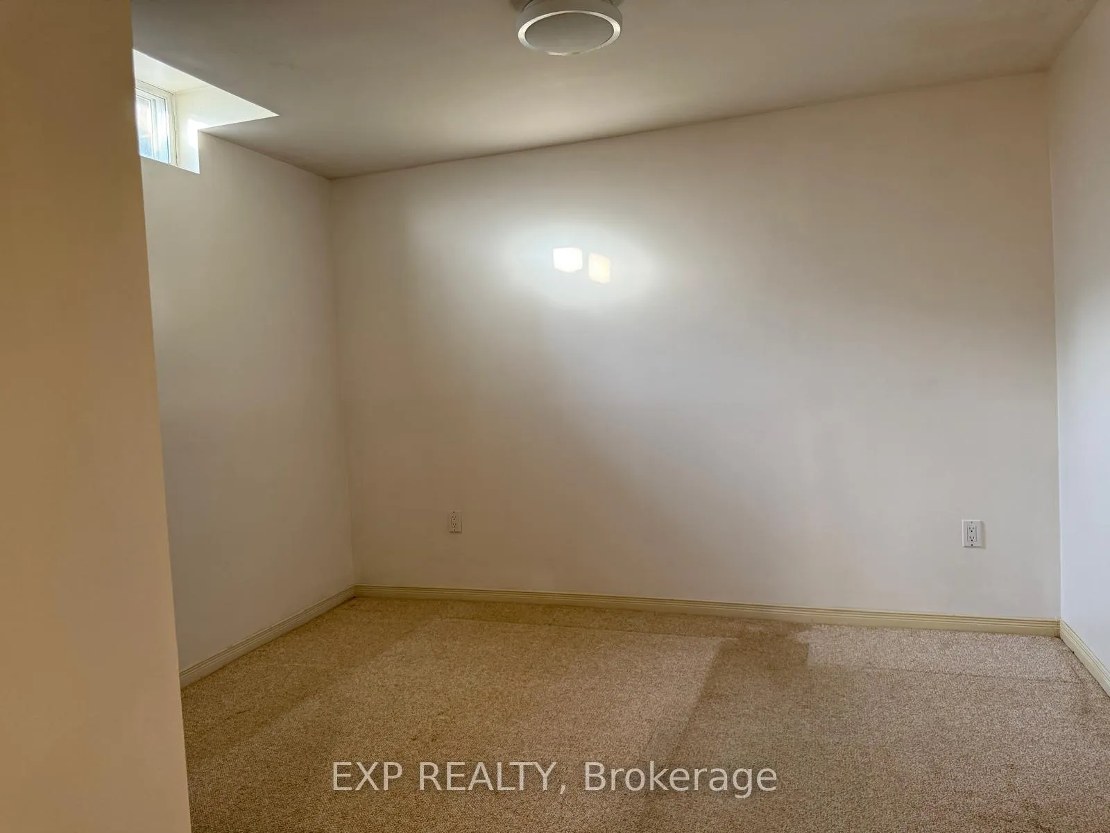 Photo 13 of Unit Basement, 308 Evergreen Crescent, Oakville, Wedgewood Creek — HOMEH