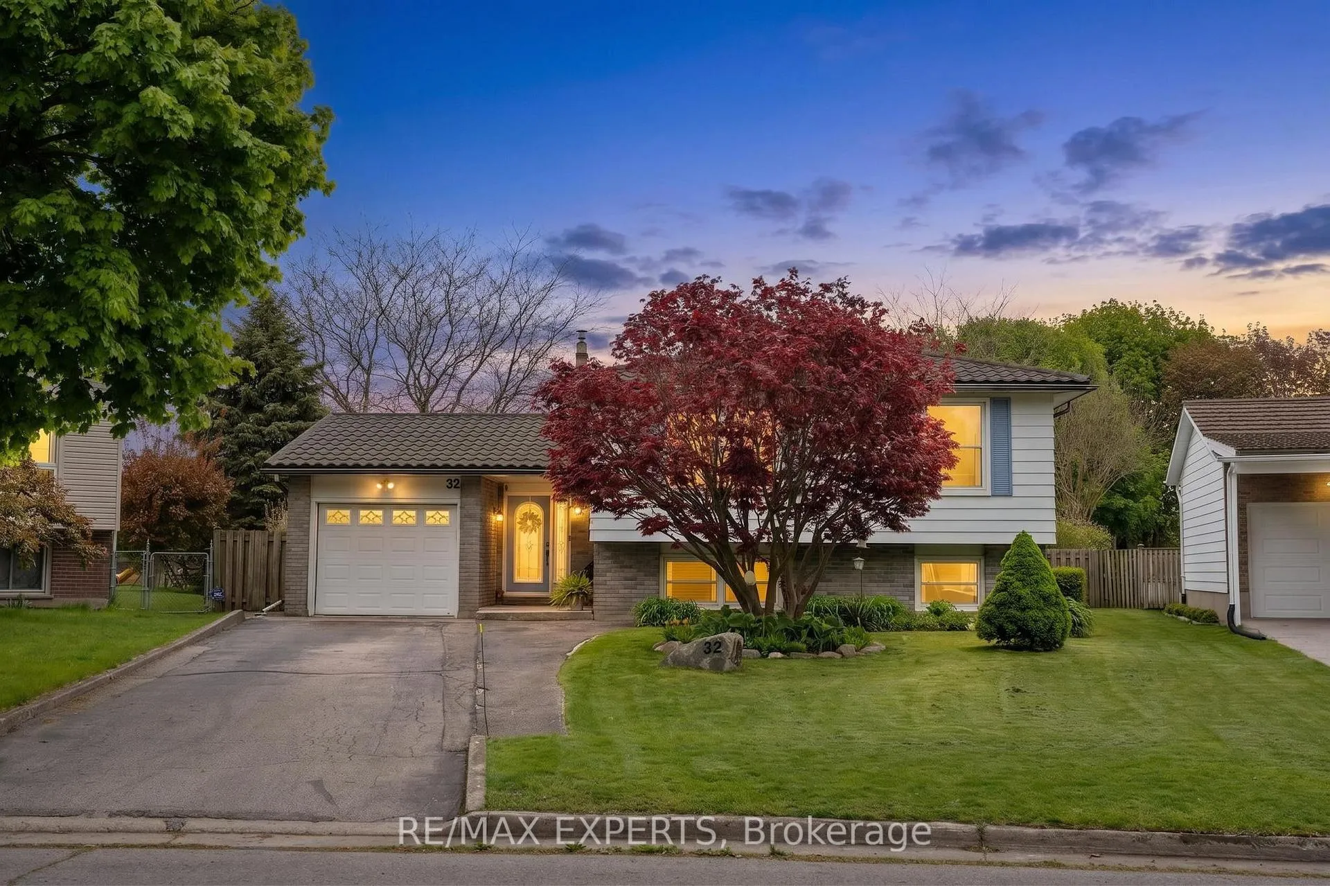 Photo 1 of 32 Crestlynn Crescent, Norfolk, Simcoe — HOMEH