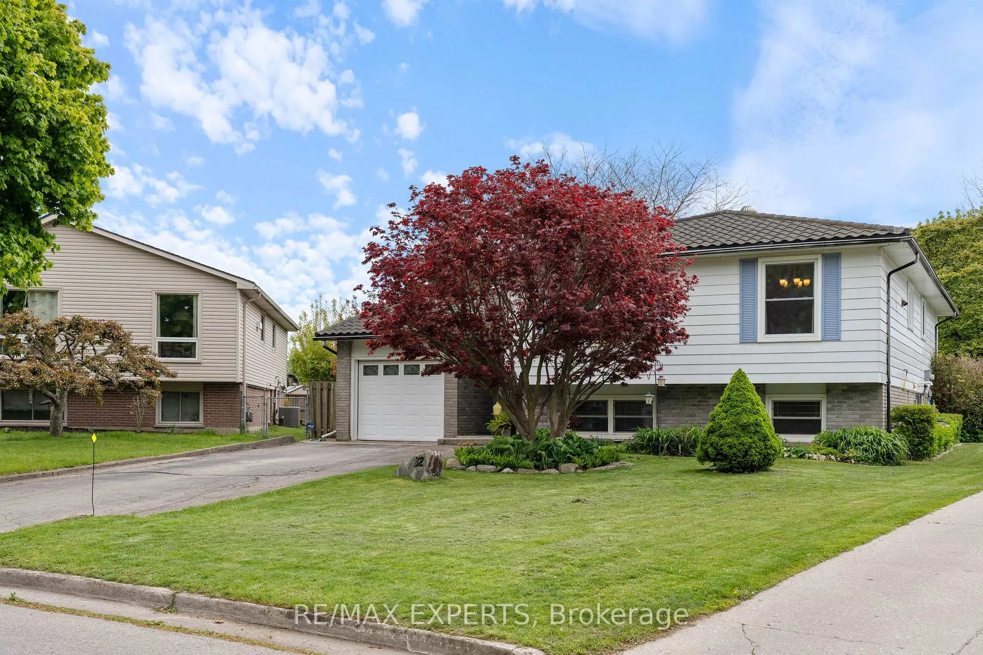 Photo 7 of 32 Crestlynn Crescent, Norfolk, Simcoe — HOMEH