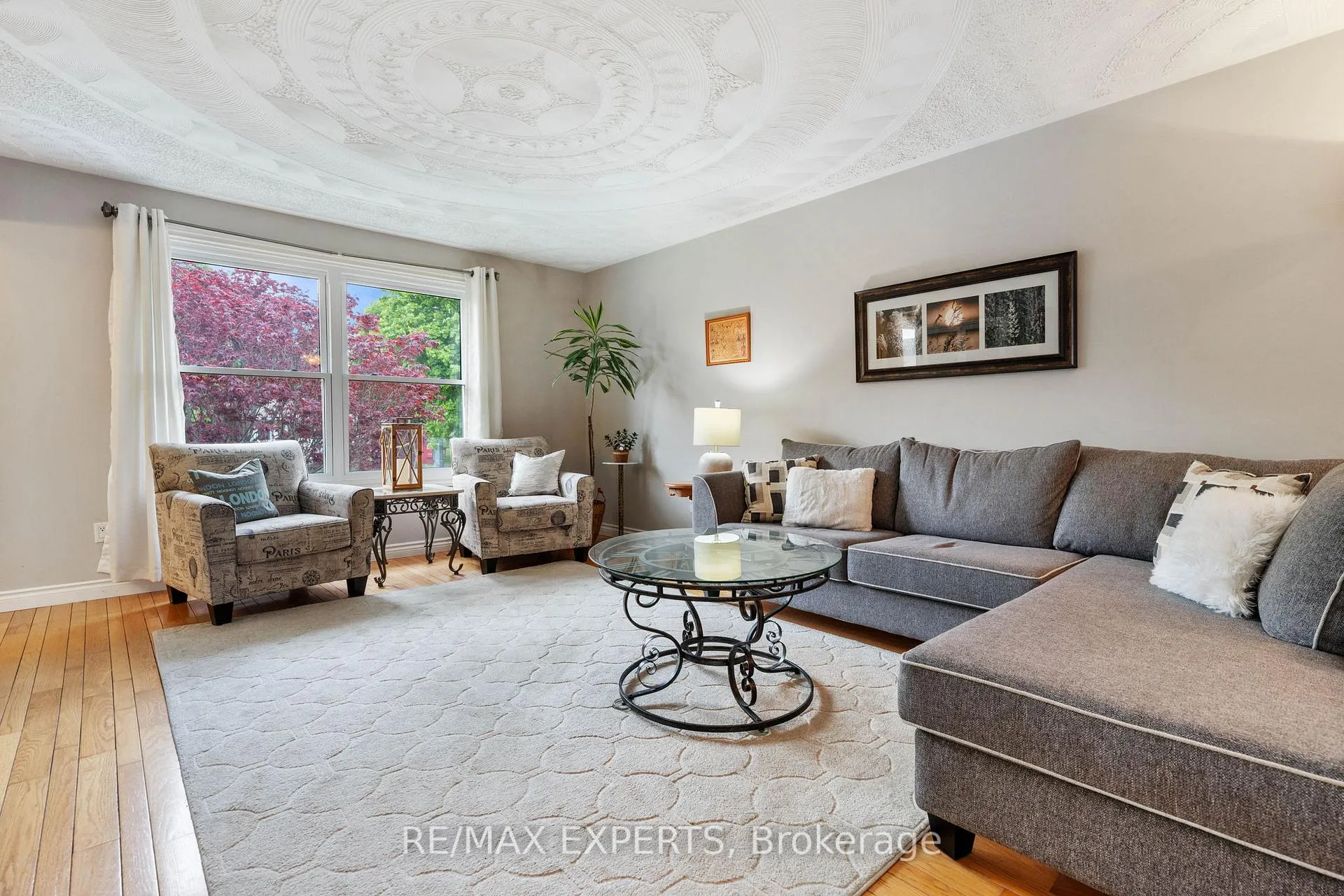 Photo 12 of 32 Crestlynn Crescent, Norfolk, Simcoe — HOMEH