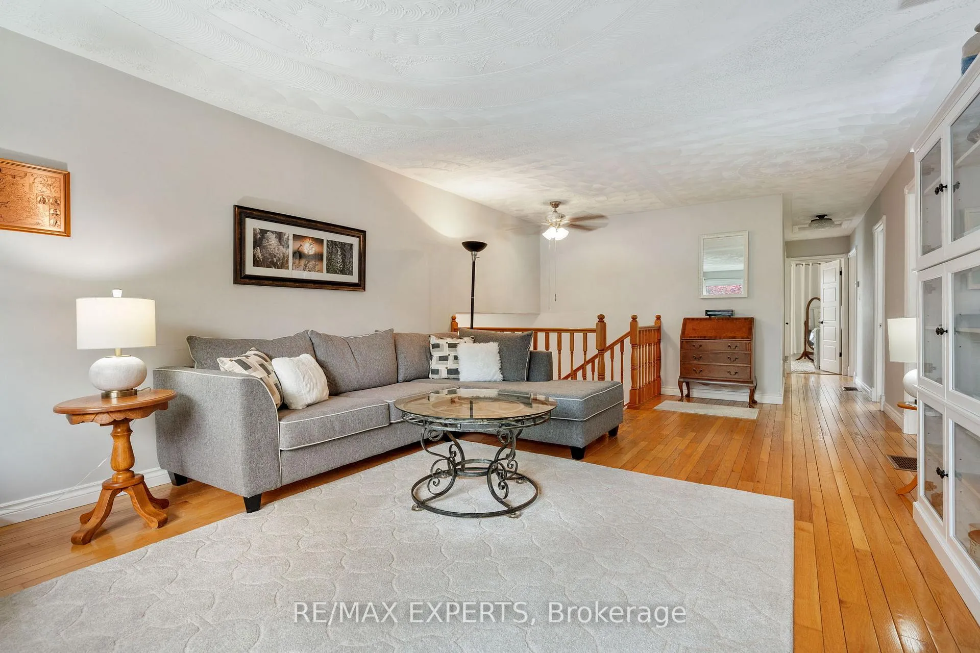 Photo 13 of 32 Crestlynn Crescent, Norfolk, Simcoe — HOMEH