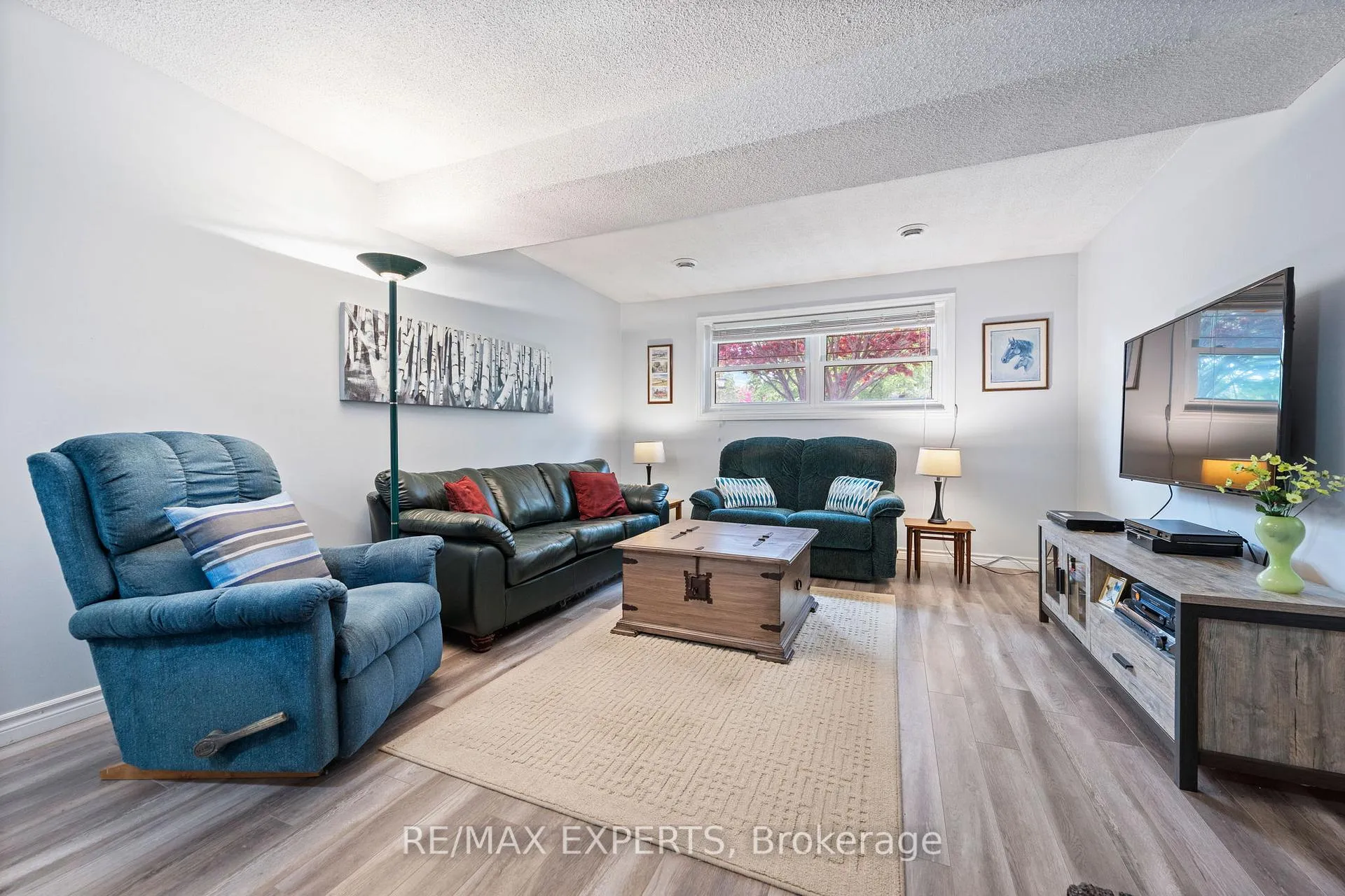 Photo 25 of 32 Crestlynn Crescent, Norfolk, Simcoe — HOMEH