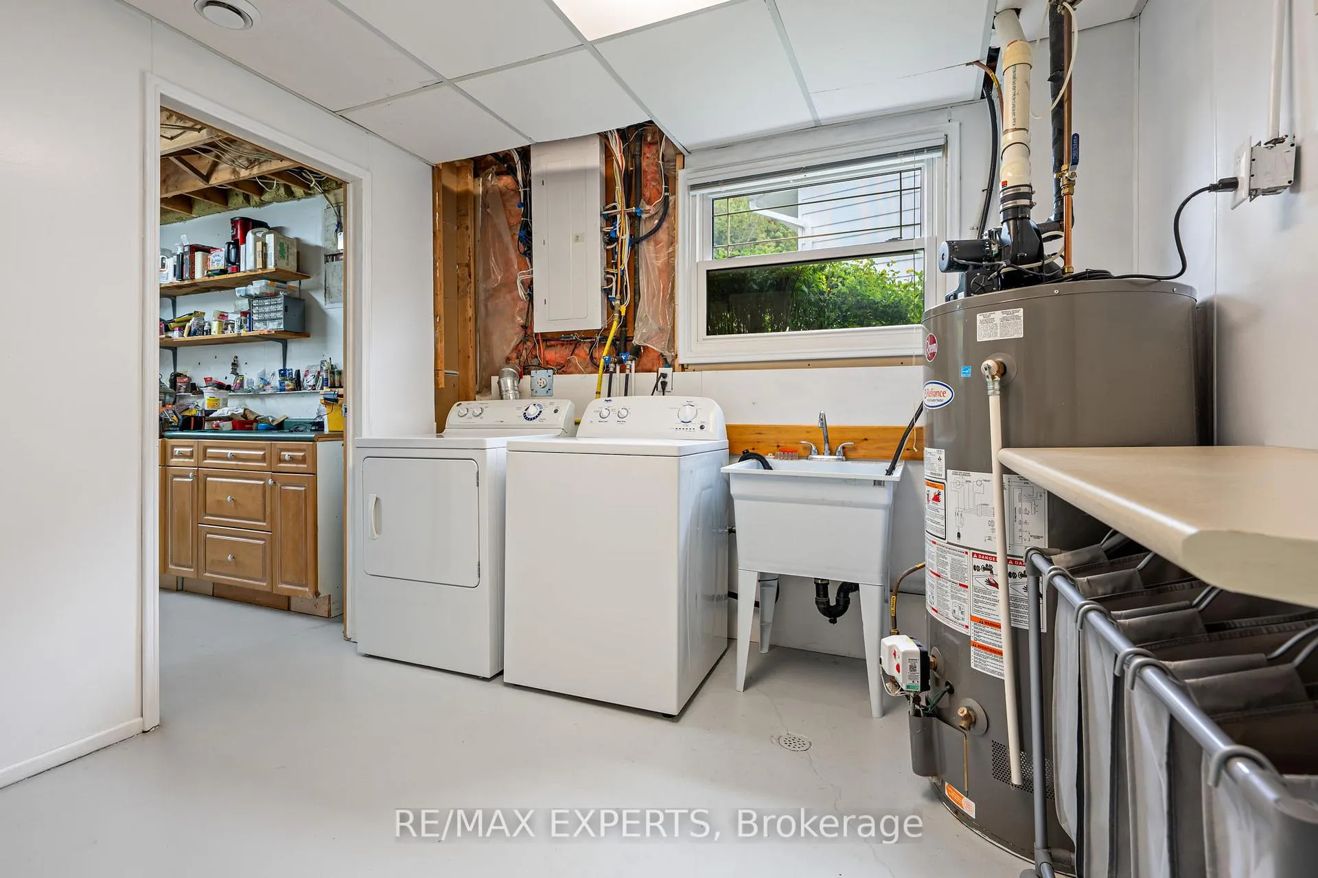 Photo 29 of 32 Crestlynn Crescent, Norfolk, Simcoe — HOMEH