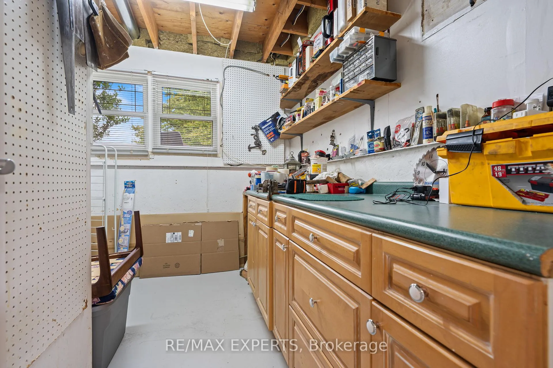Photo 33 of 32 Crestlynn Crescent, Norfolk, Simcoe — HOMEH