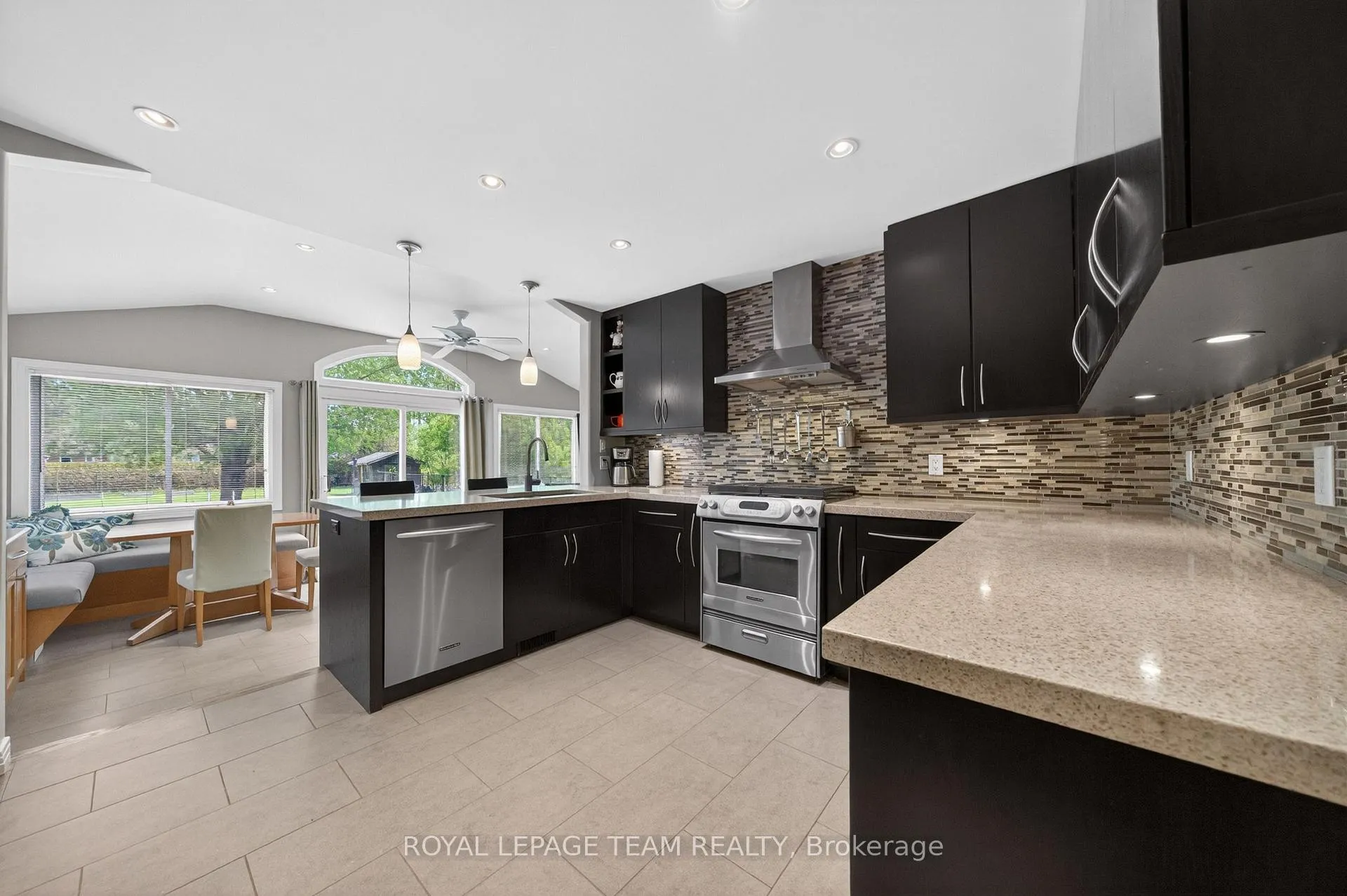 Photo 15 of 46 Fortune Street, Ottawa, Richmond — HOMEH