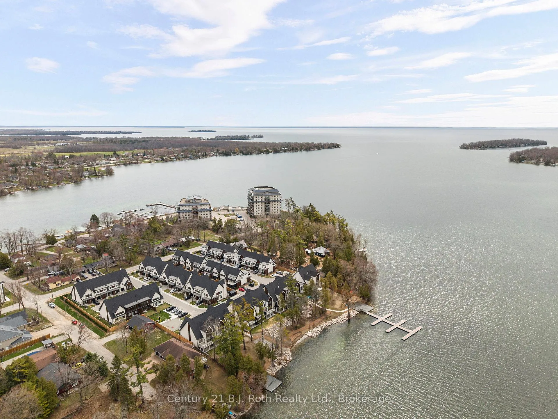 Photo 2 of 34 Ruby Crescent, Orillia — HOMEH