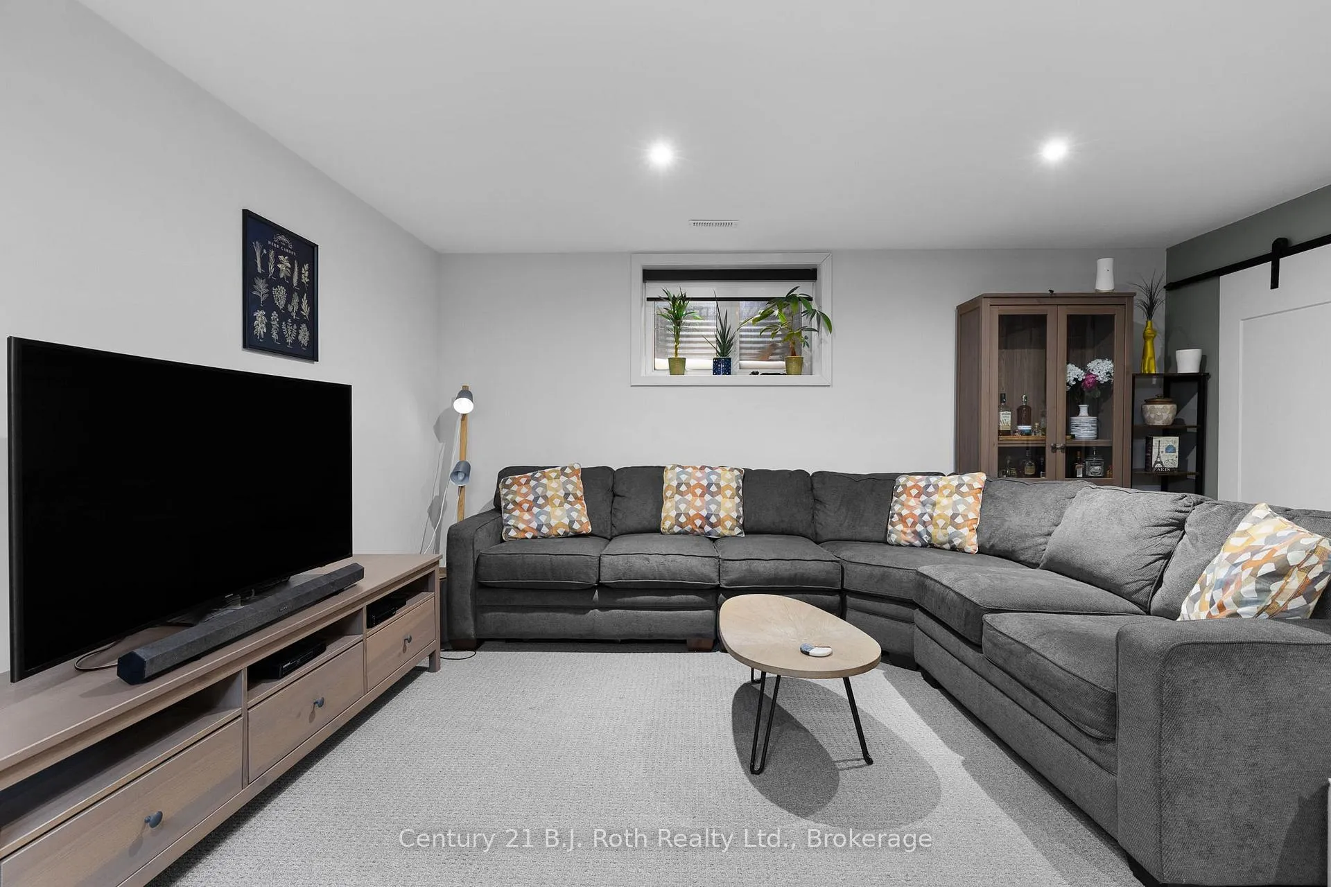 Photo 29 of 34 Ruby Crescent, Orillia — HOMEH