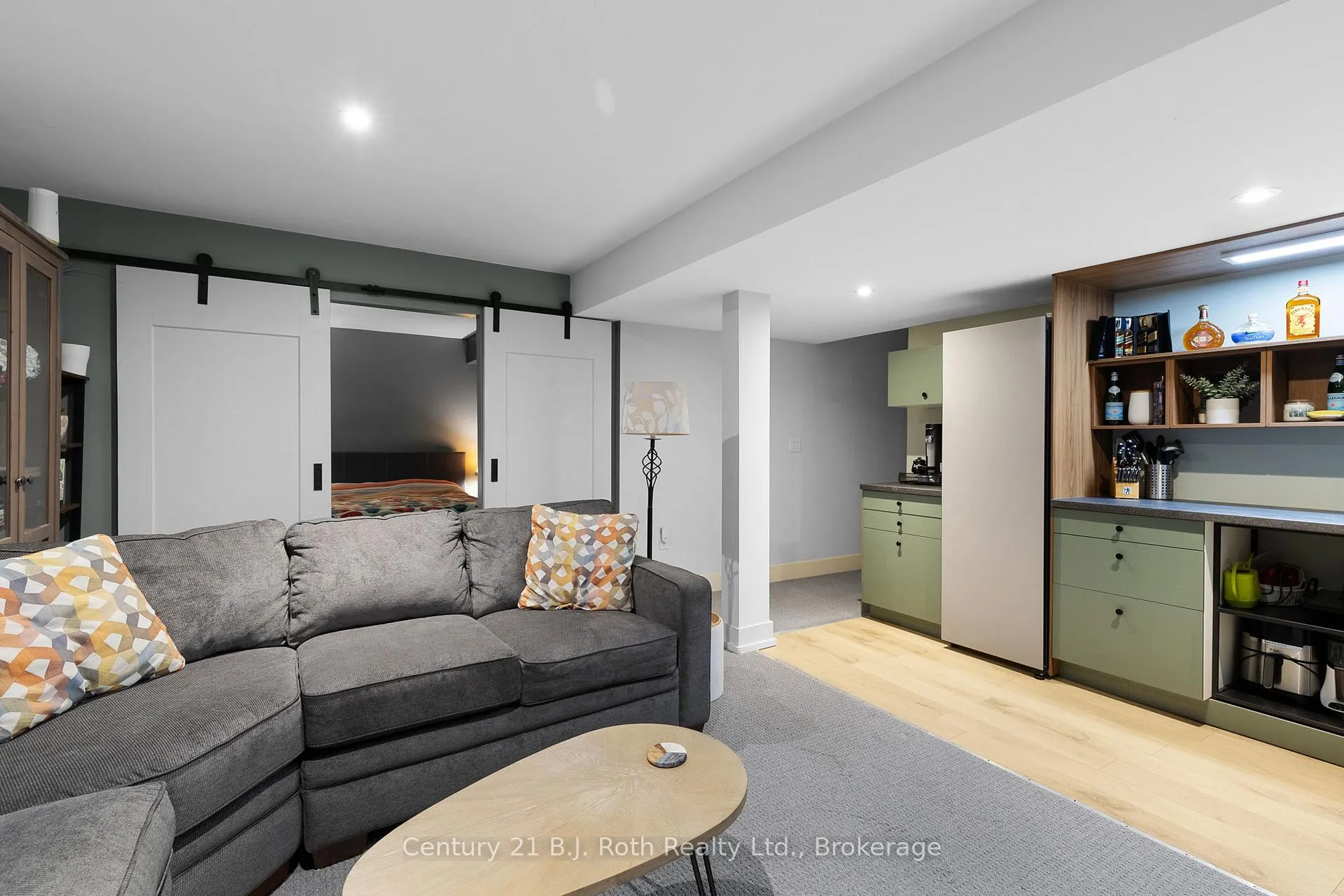 Photo 31 of 34 Ruby Crescent, Orillia — HOMEH