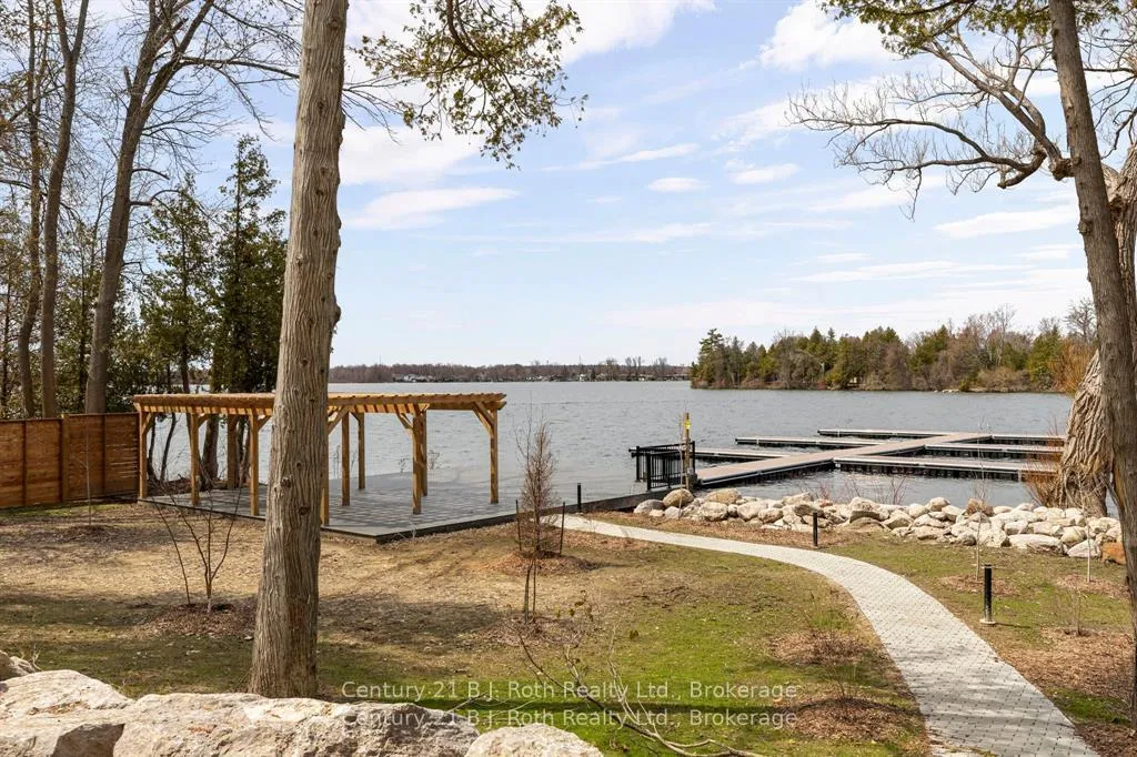 Photo 42 of 34 Ruby Crescent, Orillia — HOMEH