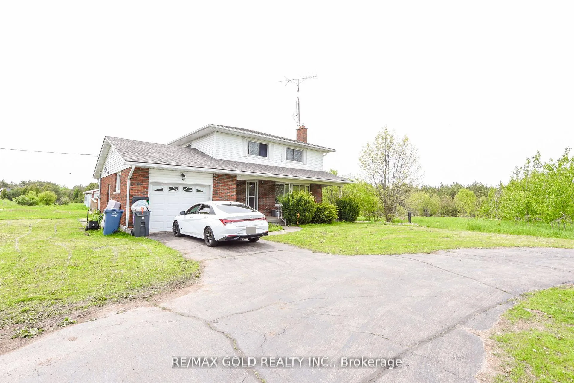 Photo 11 of 769 Stone Road E, Guelph, York/Watson Industrial Park — HOMEH