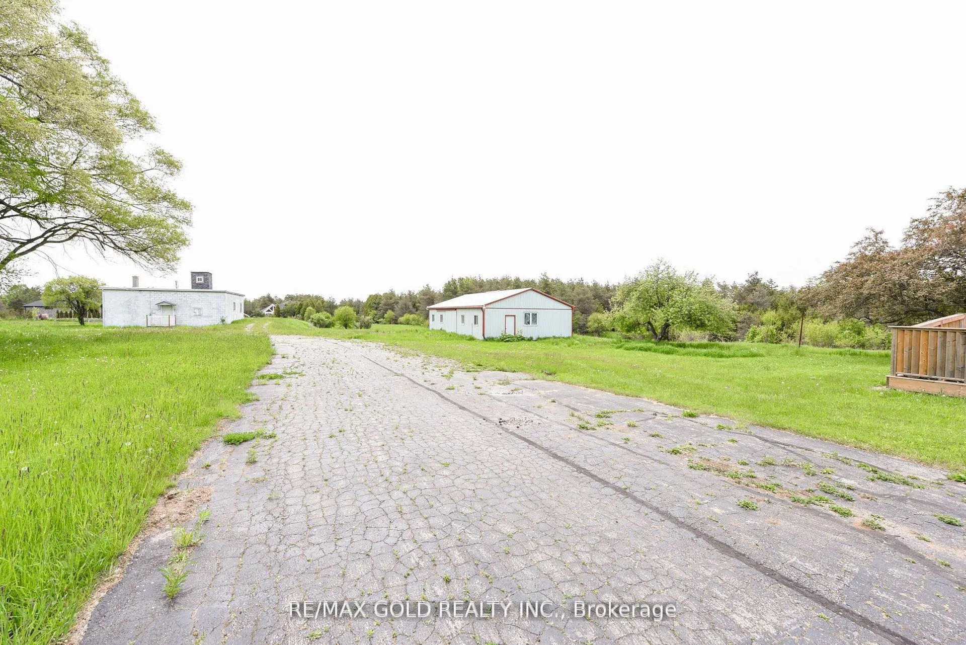 Photo 15 of 769 Stone Road E, Guelph, York/Watson Industrial Park — HOMEH