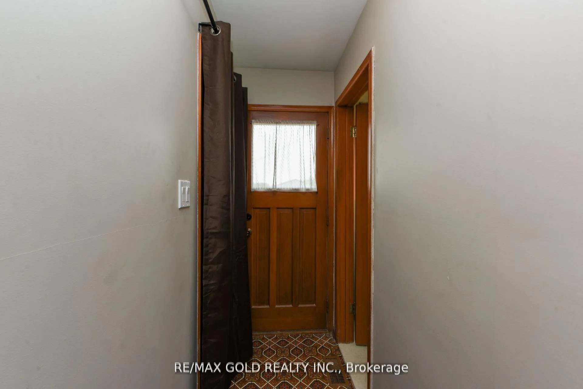 Photo 38 of 769 Stone Road E, Guelph, York/Watson Industrial Park — HOMEH
