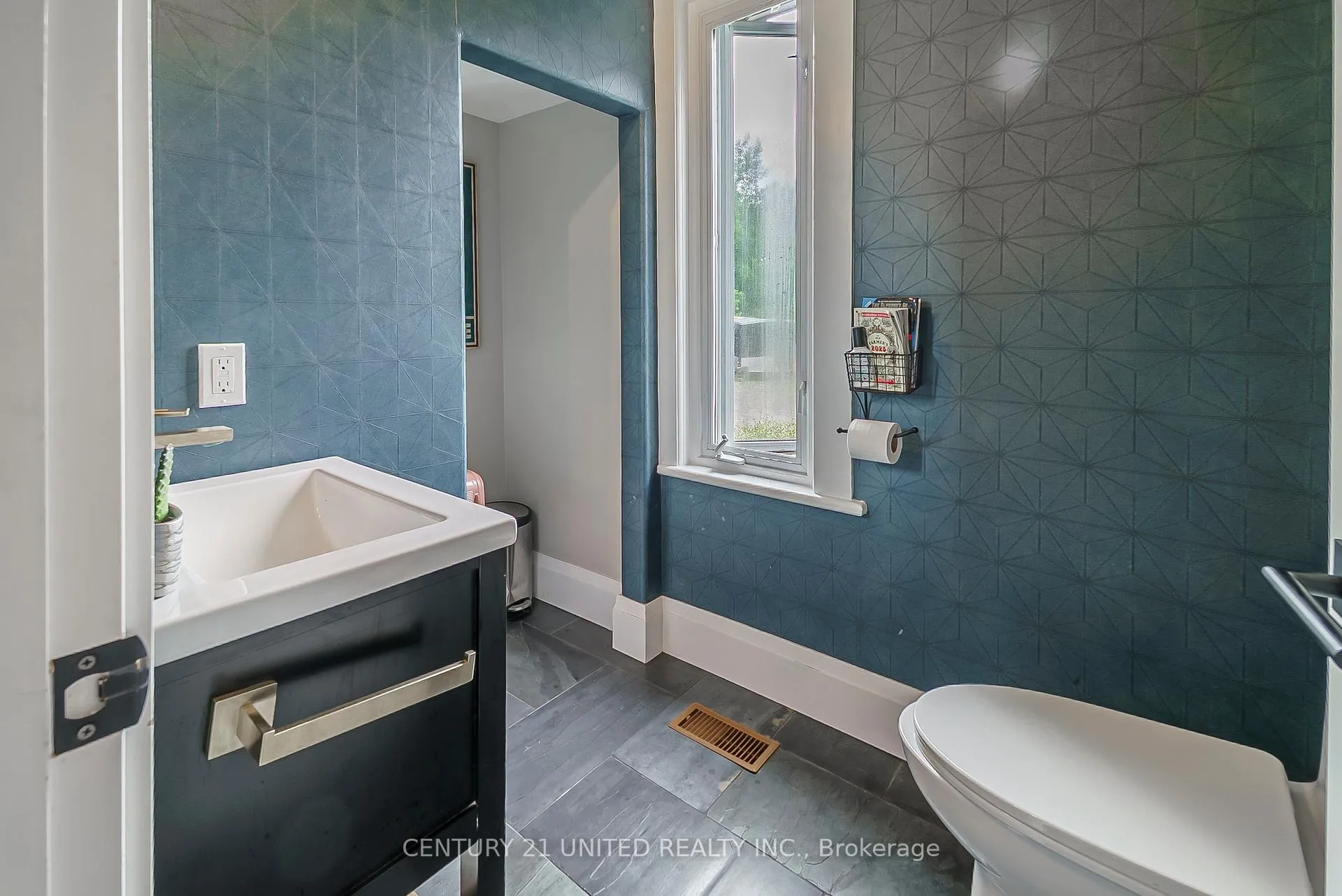 Photo 15 of 1662 11th Line, Selwyn — HOMEH