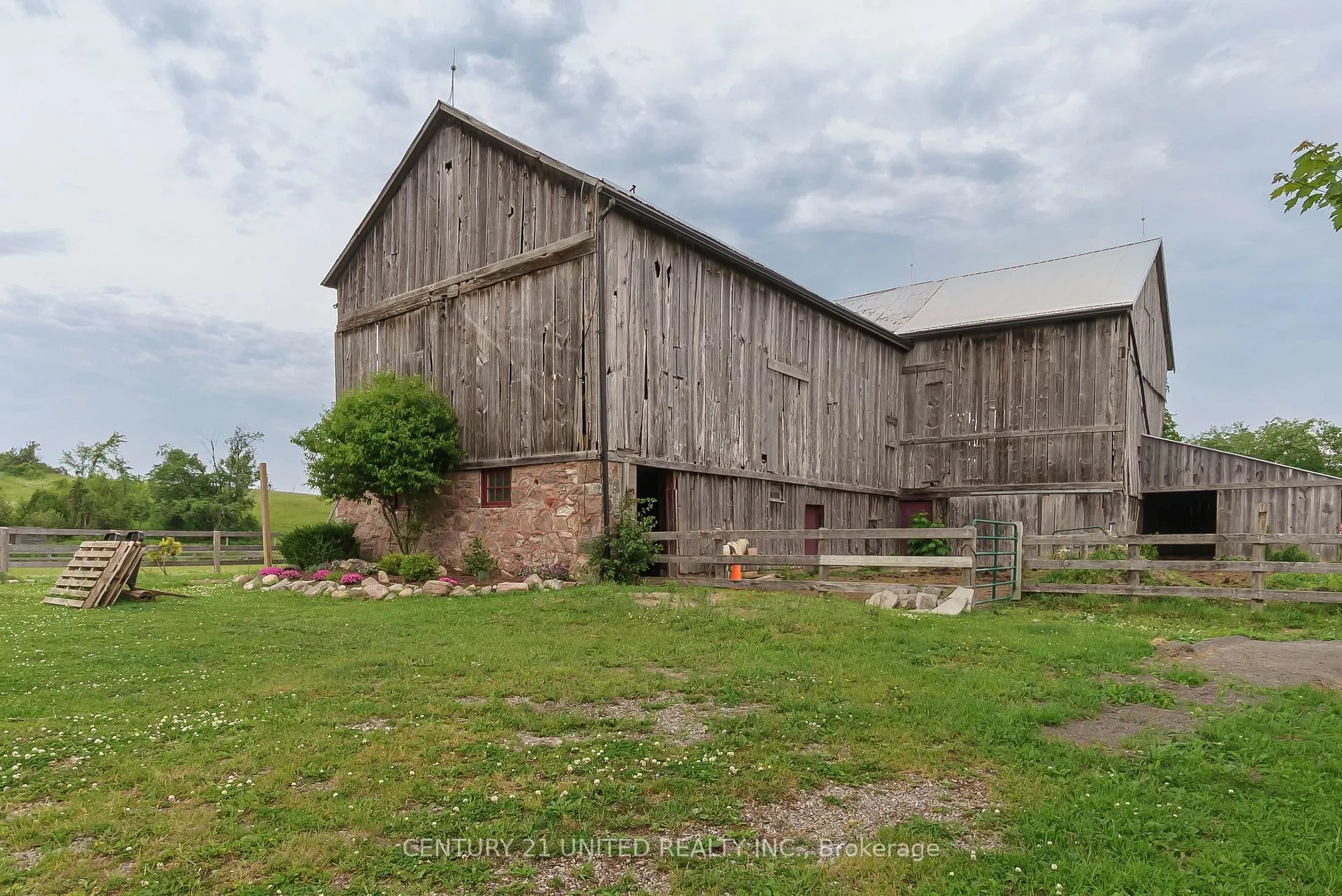 Photo 48 of 1662 11th Line, Selwyn — HOMEH