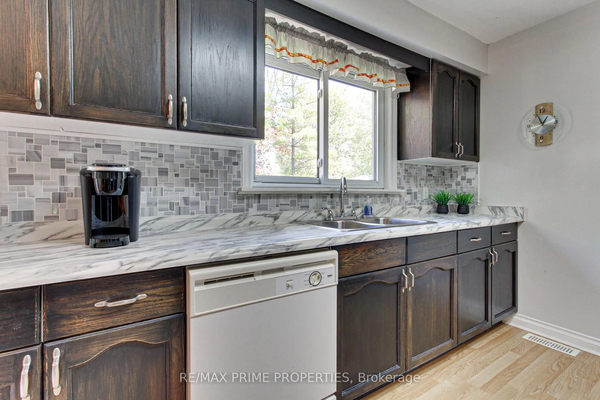 Photo 11 of 63 Ruta Crescent, Georgina, Keswick North — HOMEH