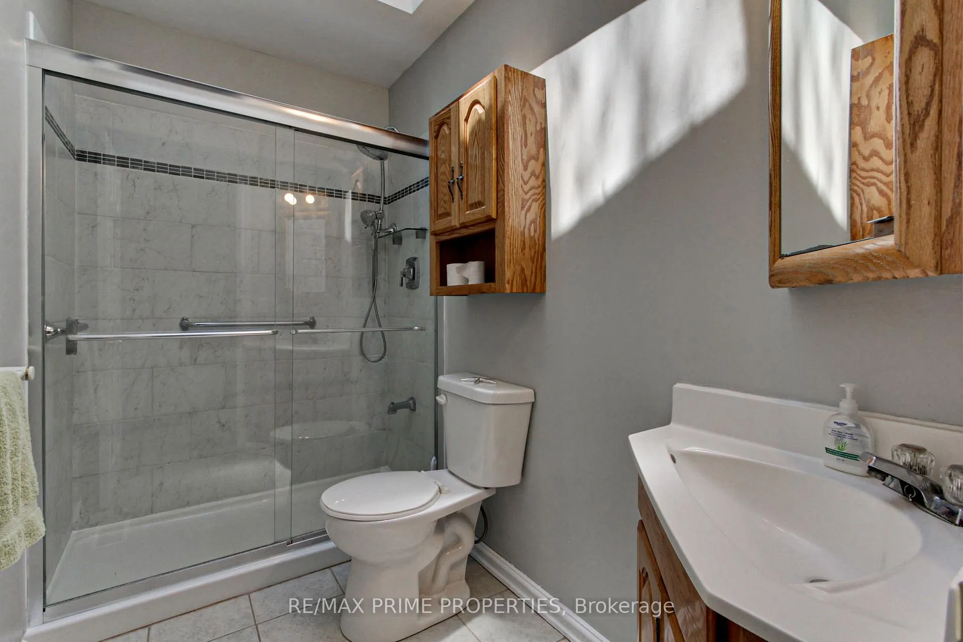 Photo 16 of 63 Ruta Crescent, Georgina, Keswick North — HOMEH