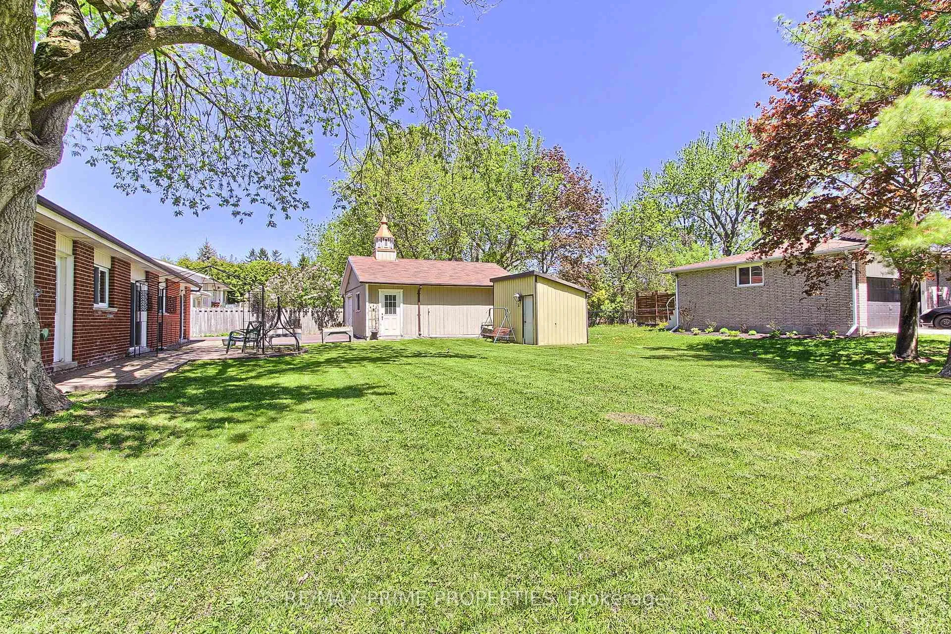 Photo 29 of 63 Ruta Crescent, Georgina, Keswick North — HOMEH