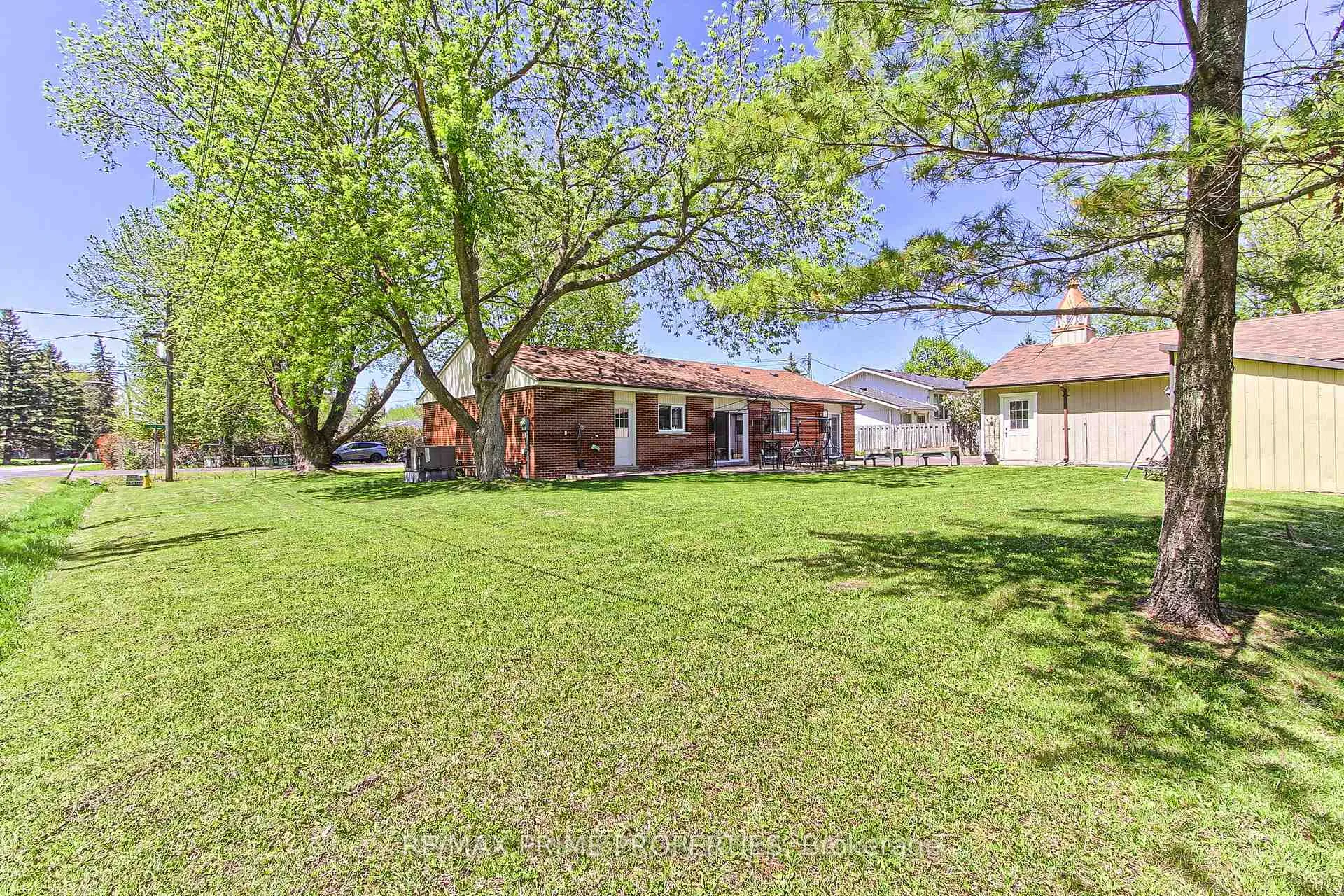 Photo 30 of 63 Ruta Crescent, Georgina, Keswick North — HOMEH