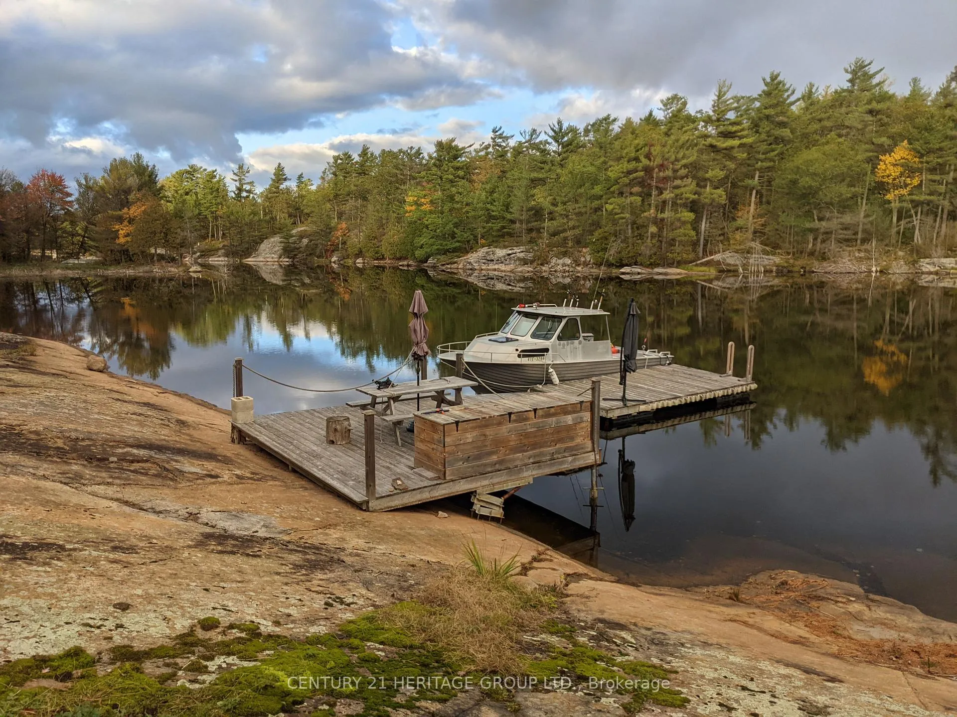 Front of 2764 Big Ship Island (2060)