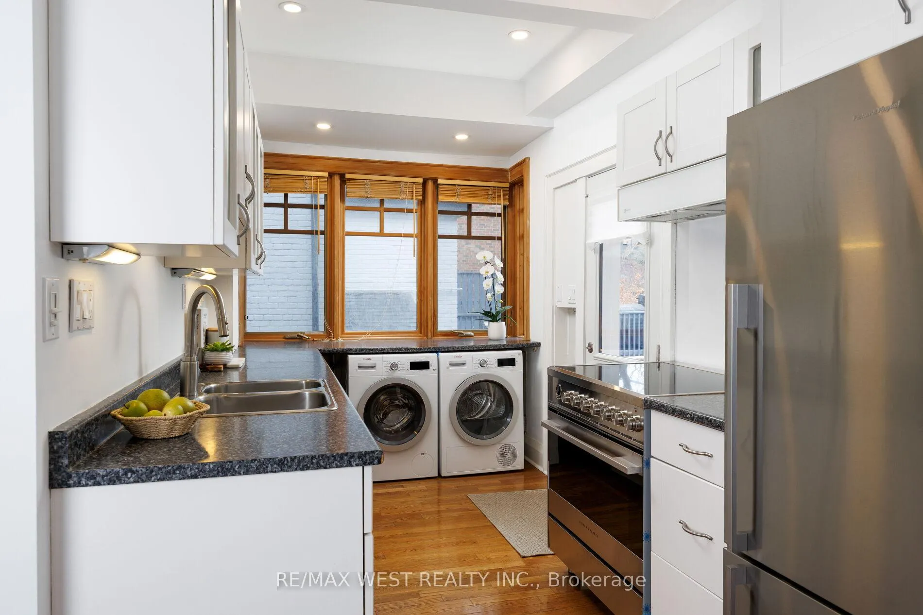 Photo 12 of 311 St Clair Avenue E, Toronto, Rosedale-Moore Park — HOMEH