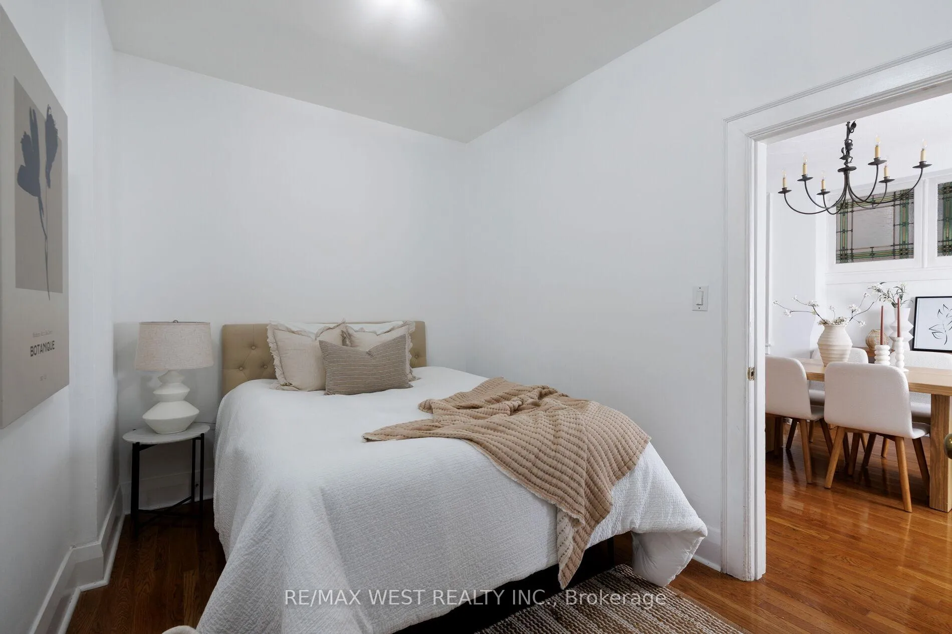 Photo 14 of 311 St Clair Avenue E, Toronto, Rosedale-Moore Park — HOMEH