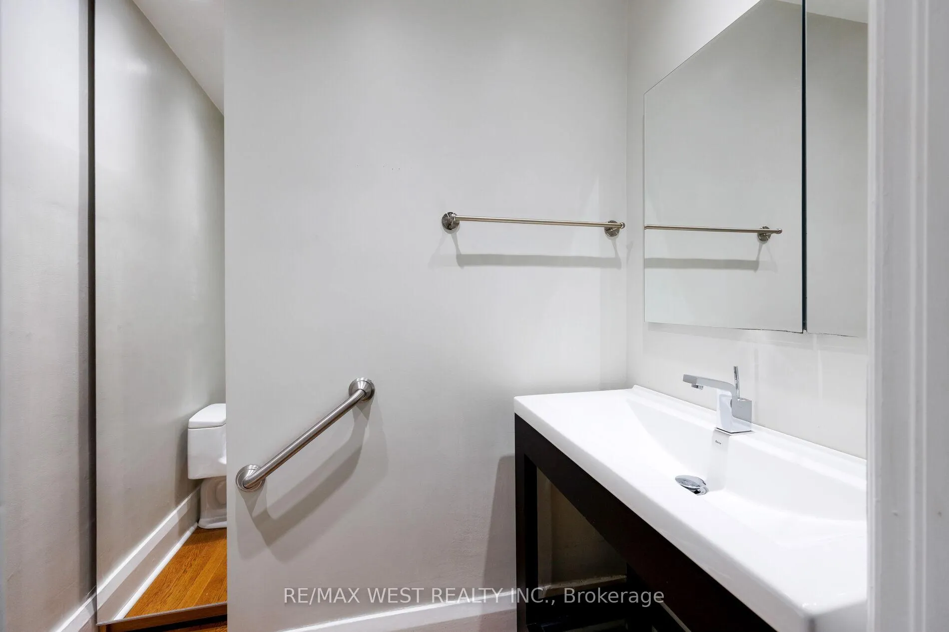 Photo 19 of 311 St Clair Avenue E, Toronto, Rosedale-Moore Park — HOMEH