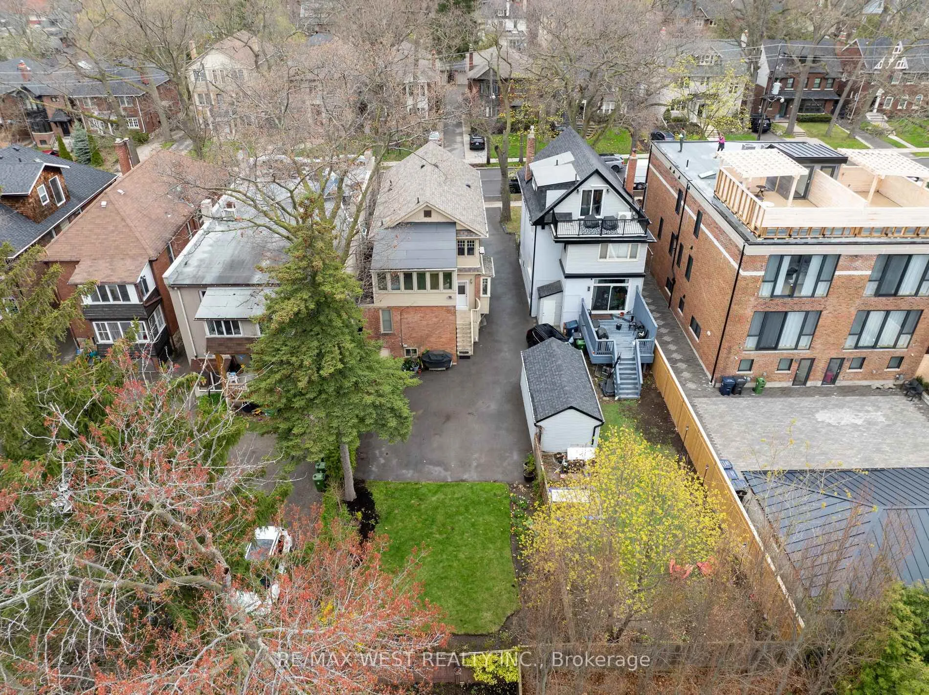 Photo 42 of 311 St Clair Avenue E, Toronto, Rosedale-Moore Park — HOMEH