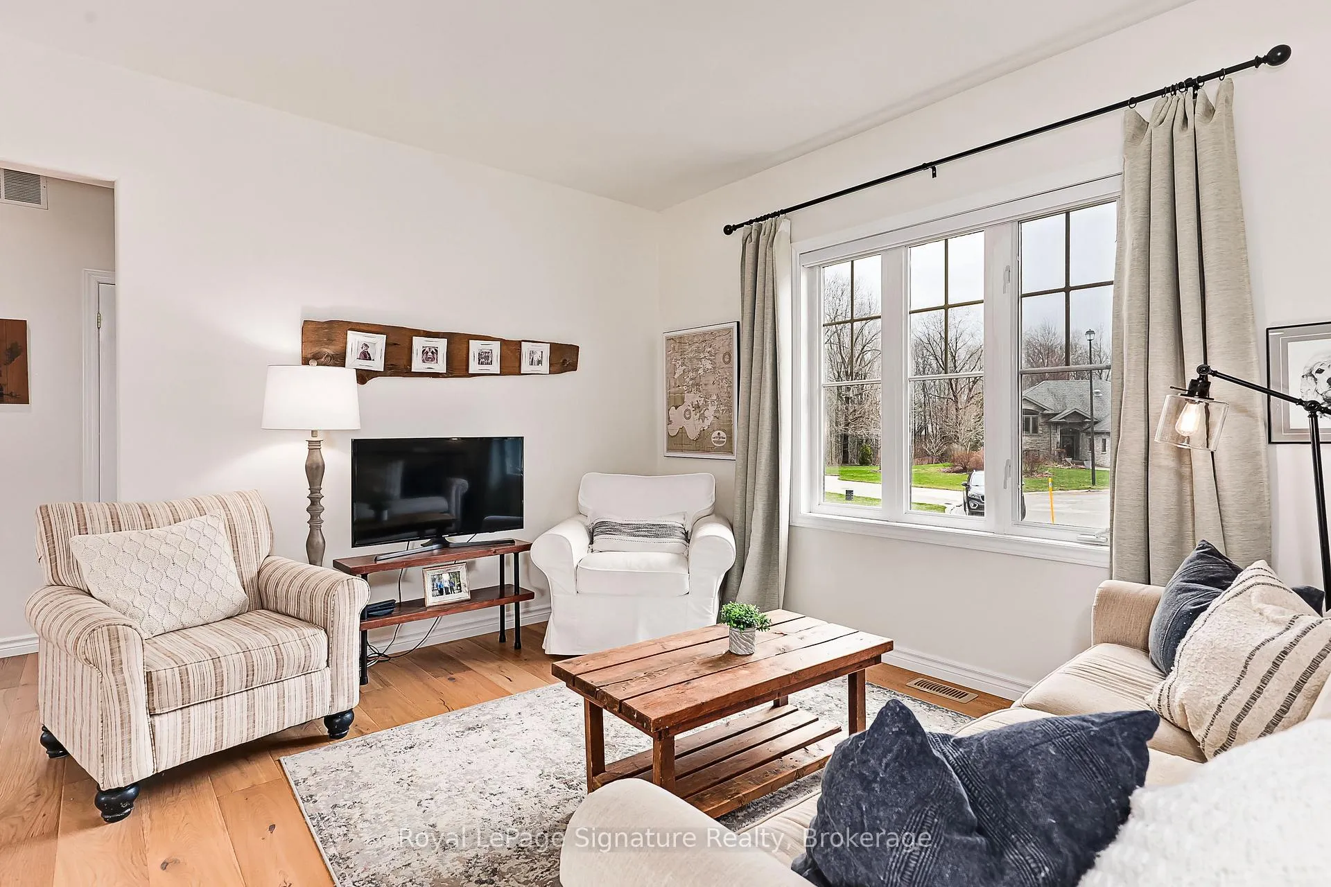 Photo 4 of 7 Grace Avenue, Meaford — HOMEH