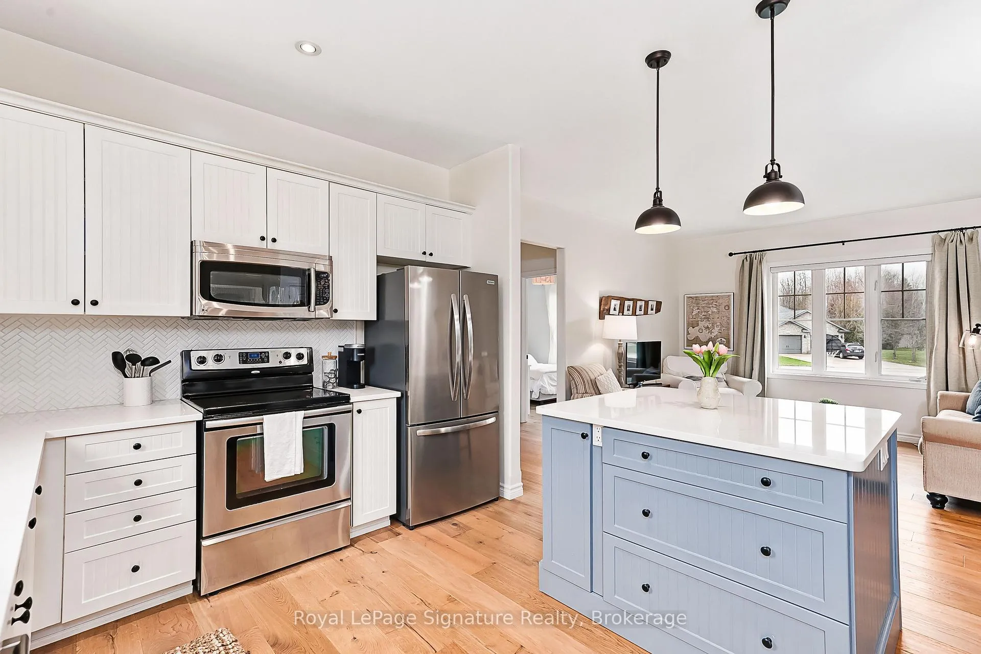 Photo 5 of 7 Grace Avenue, Meaford — HOMEH