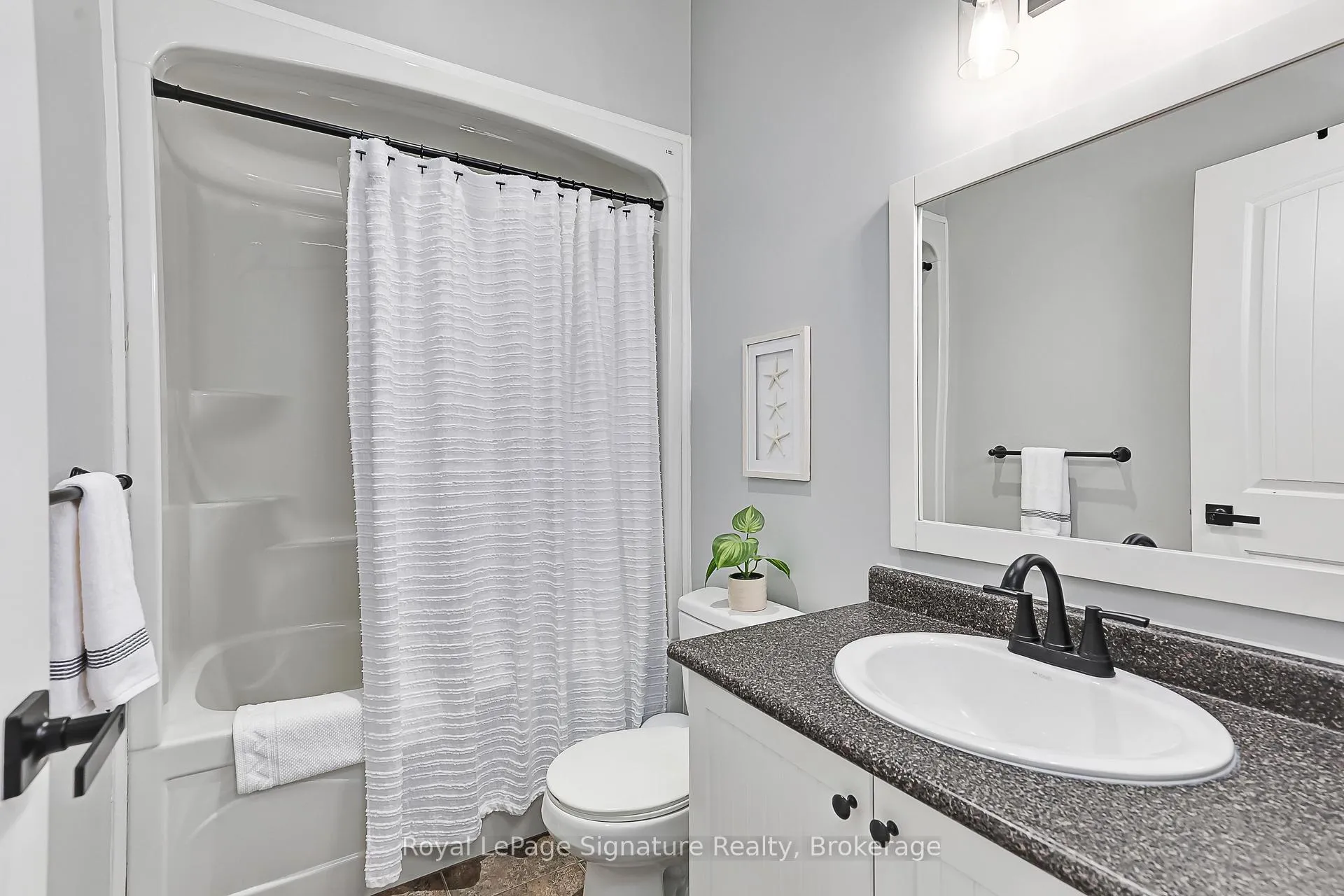 Photo 16 of 7 Grace Avenue, Meaford — HOMEH