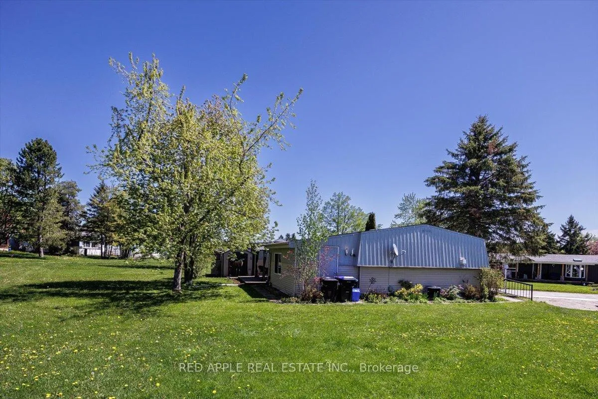Photo 4 of 12 Belle Isle Arm, Innisfil, Rural Innisfil — HOMEH