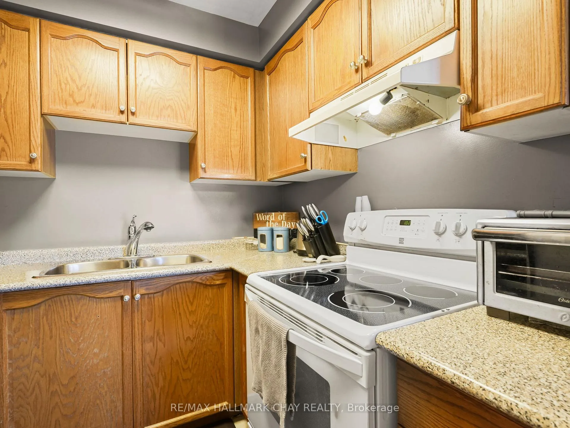 Photo 8 of Unit 215, 247 King Street N, New Tecumseth, Alliston — HOMEH